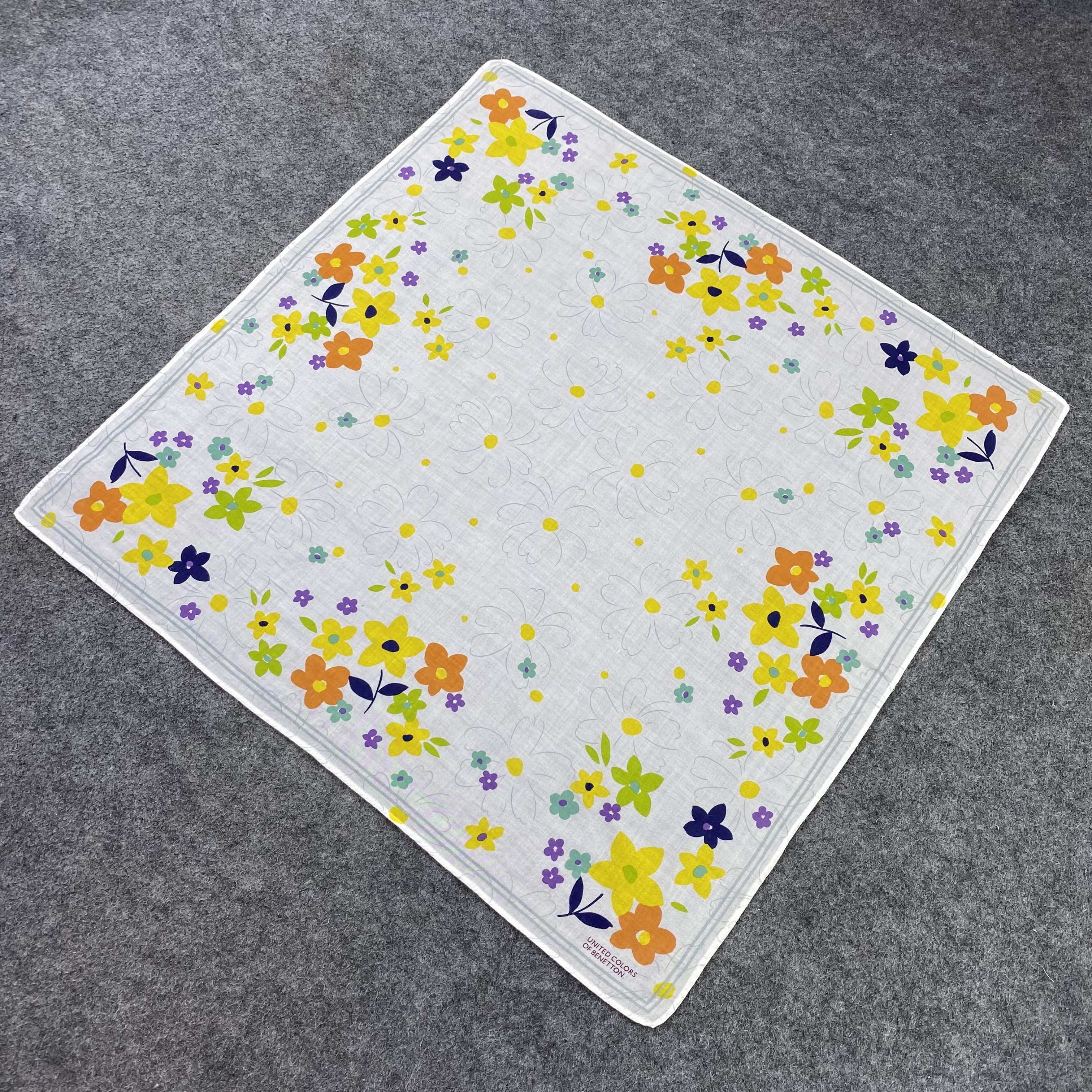 United Colors Of Benetton Benetton Neckerchief / Bandana / Handkerchief-B1122 Size ONE SIZE - 4 Thumbnail