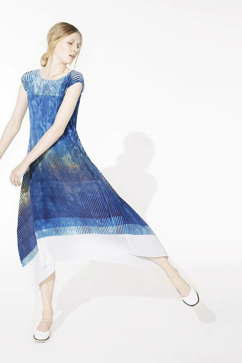 Issey Miyake Issey Miyake size:2 Black main line ink-wash half skirt Size 31" - 3 Thumbnail