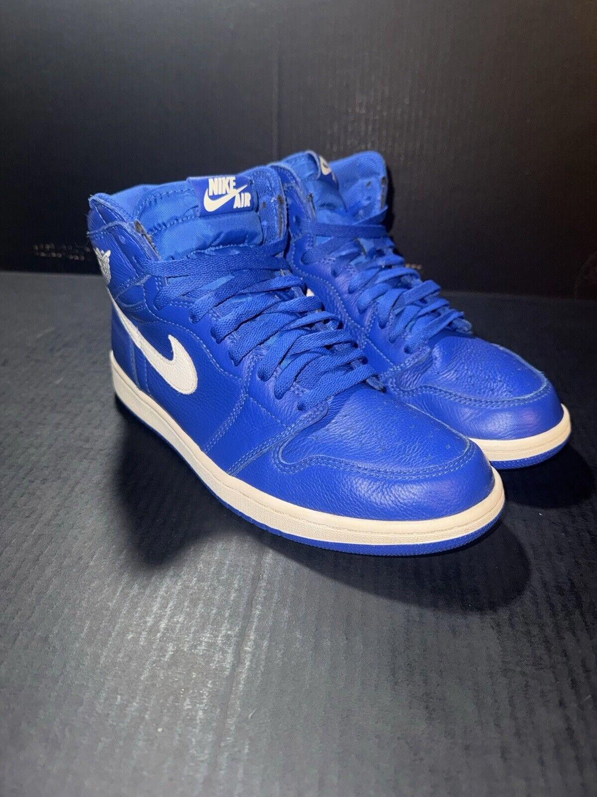Jordan Brand Nike Air Jordan 1 Retro High OG Hyper Royal 555088-401 Sz 9 Size US 9 / EU 42 - 2 Thumbnail