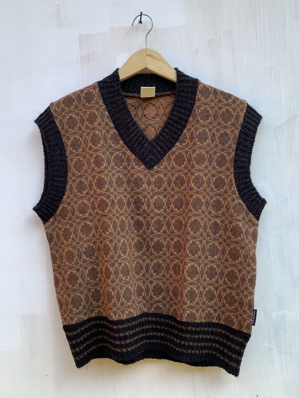 Know Wave Know wave leopard knit vests Size US L / EU 52-54 / 3 - 1 Thumbnail