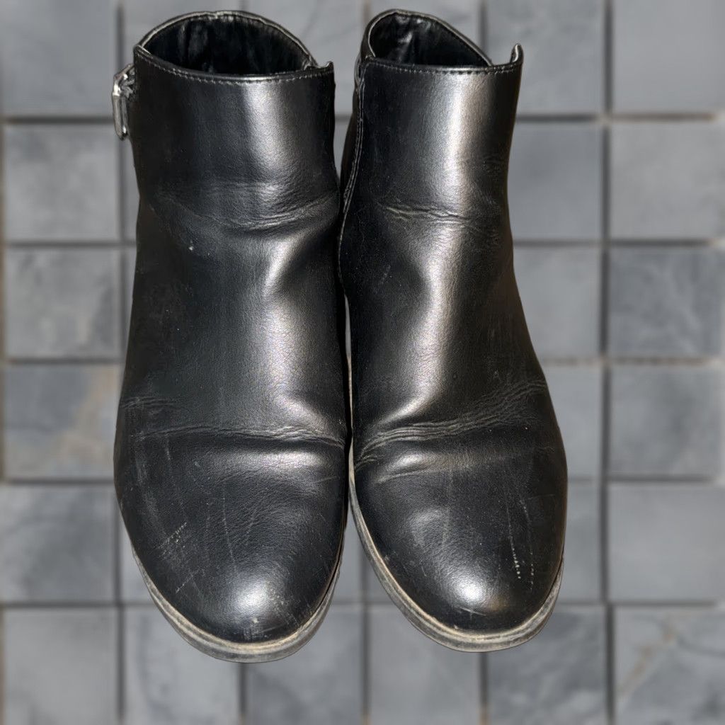 Vintage St.John Bay Boots Women’s Black 7.5 Used Size US 8 / IT 38 - 1 Thumbnail