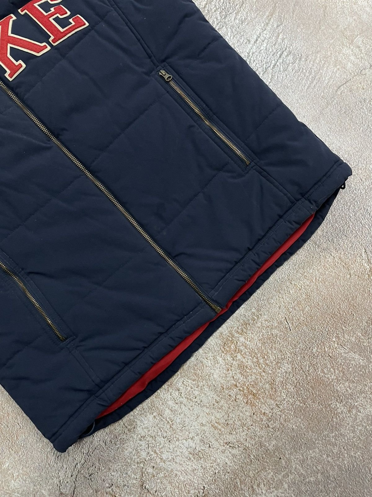 Nike Vintage Nike Big Center Logo Puffer Vest Size US M / EU 48-50 / 2 - 4 Thumbnail