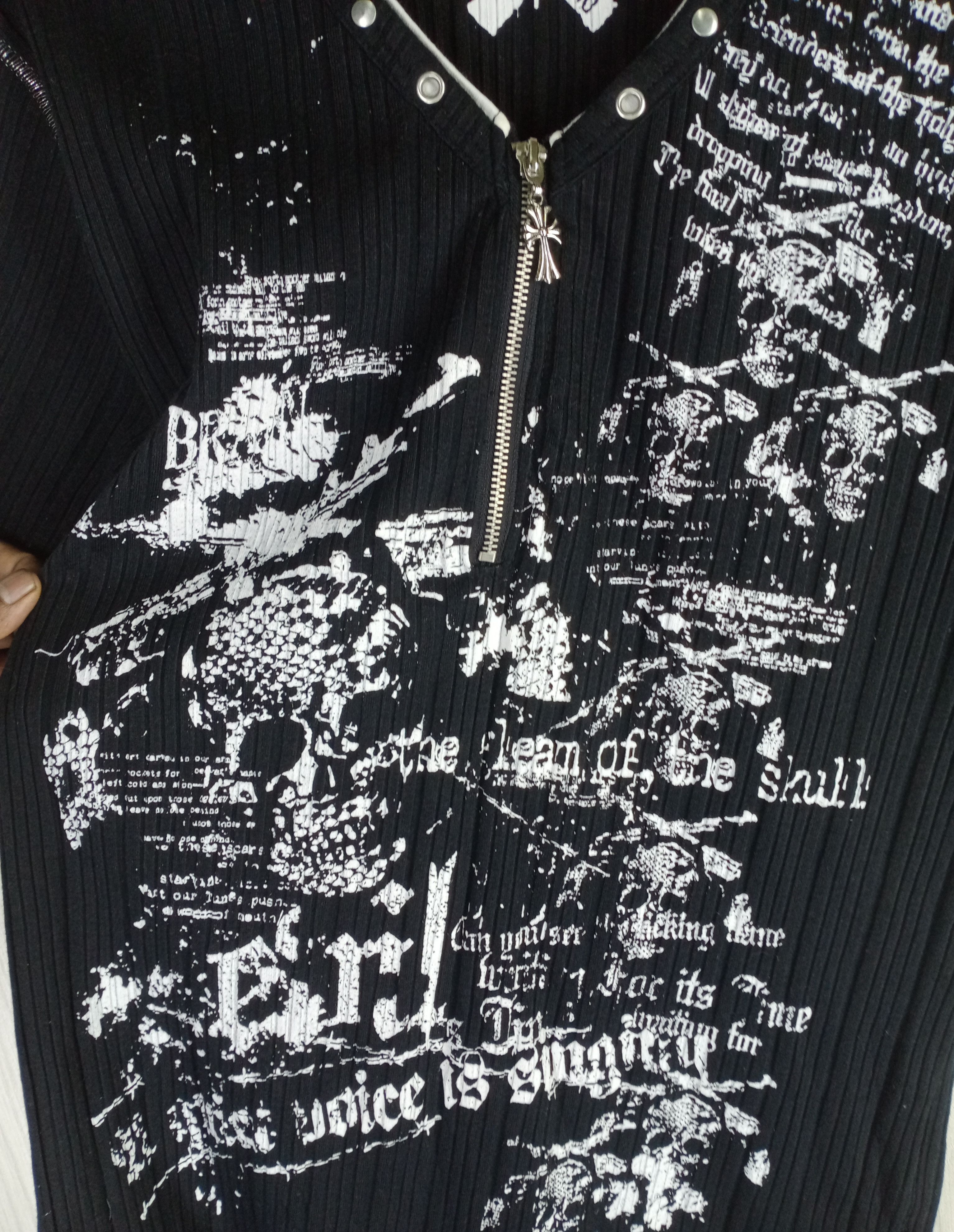 Japanese Brand Rare Batsu Studio Japanese Punk Half Zipper Tshirt Size US M / EU 48-50 / 2 - 5 Thumbnail