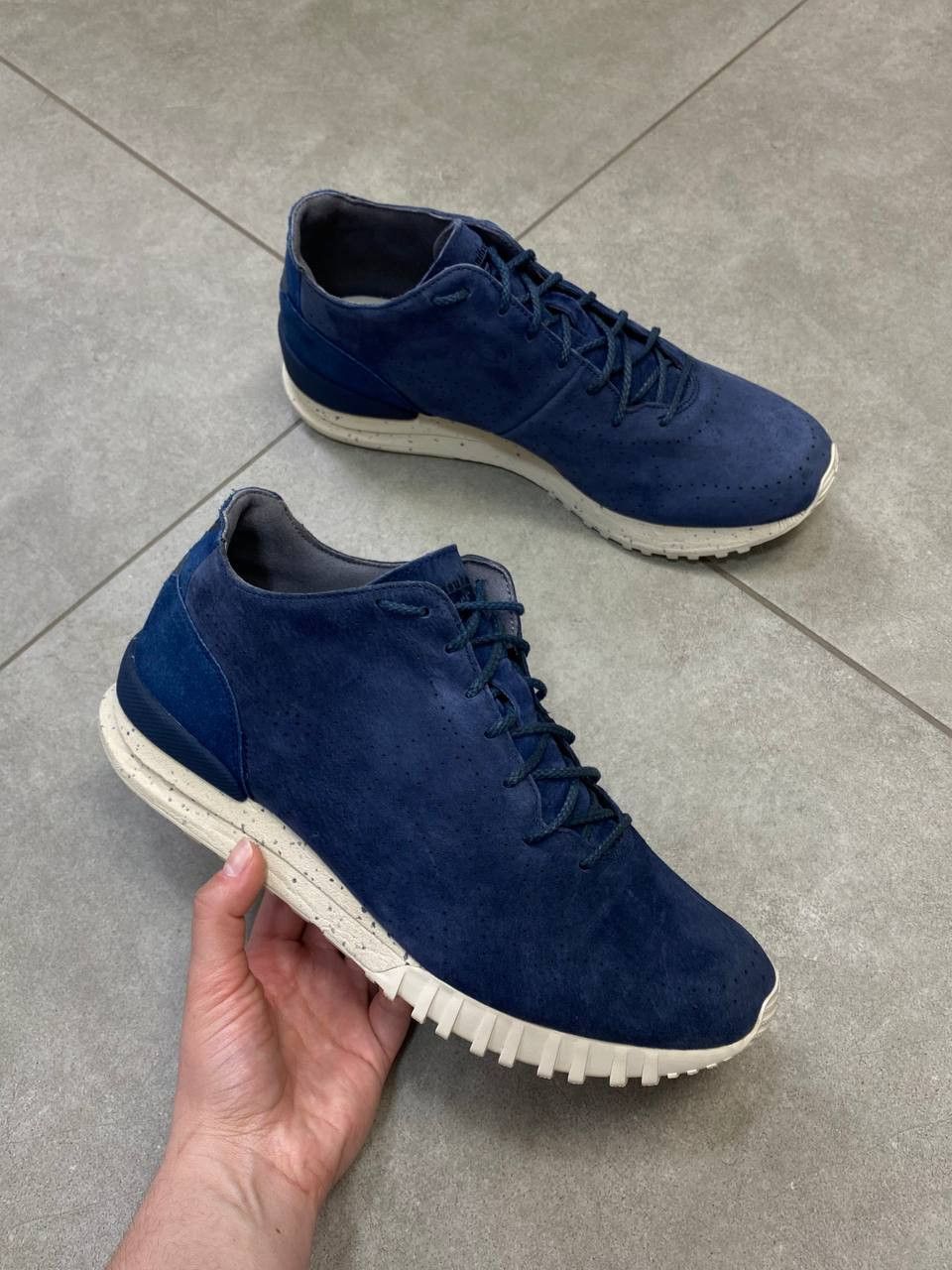 Onitsuka Tiger Onitsuka Tiger Colorado Eighty-Five MT Samsara Sneakers Size US 9.5 / EU 42-43 - 1 Thumbnail