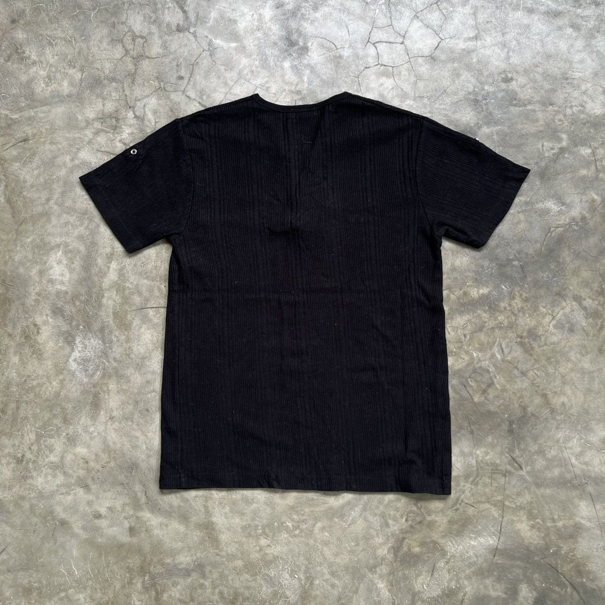 14th Addiction 2000s Taka:Q Vkei Style Ribbed Half Button T-Shirt Size US L / EU 52-54 / 3 - 2 Thumbnail