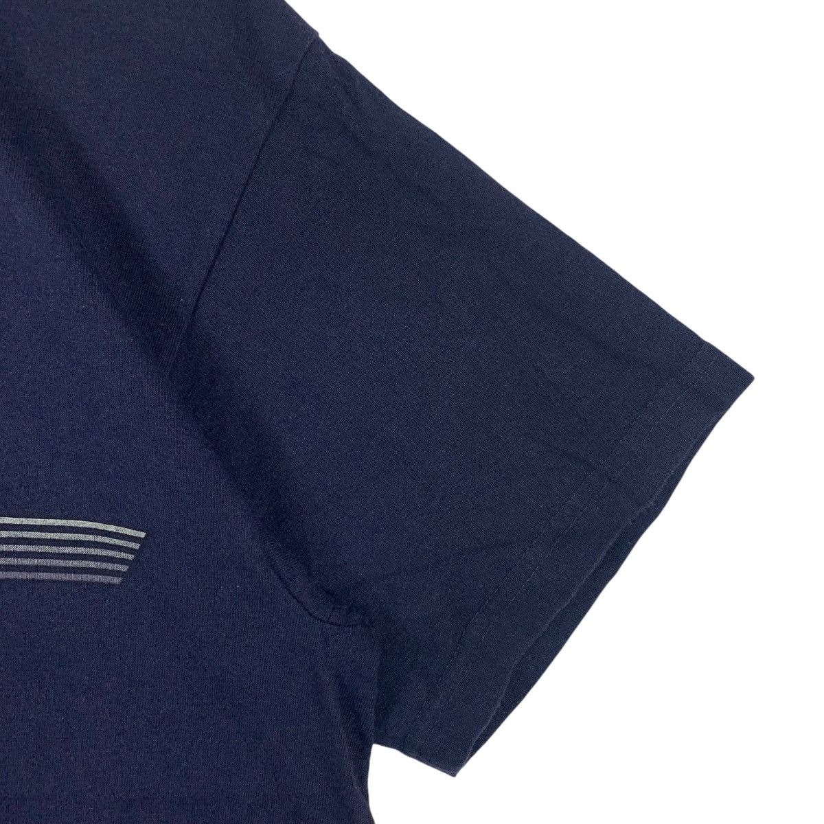 Vintage Vintage 90s LOCAL MOTION big logo back hit Surfing tee Size US L / EU 52-54 / 3 - 7 Thumbnail