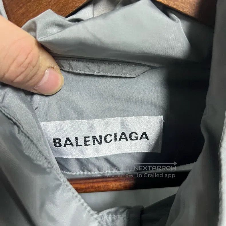 Balenciaga Balenciaga Back Logo Windbreaker Size XXS / US 00 / IT 34 - 3 Thumbnail