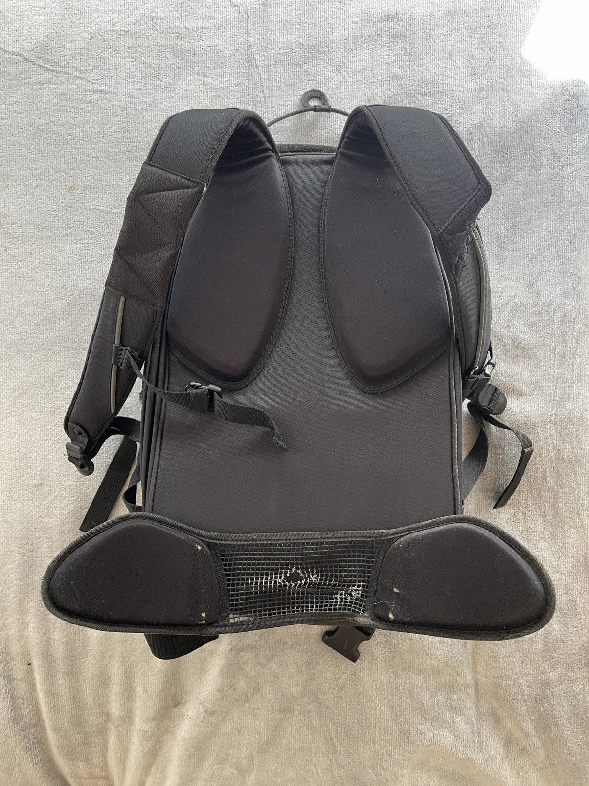 Vintage Nike Epic Backpack Hardshell Techwear Case Exoskeleton bag Size ONE SIZE - 3 Thumbnail