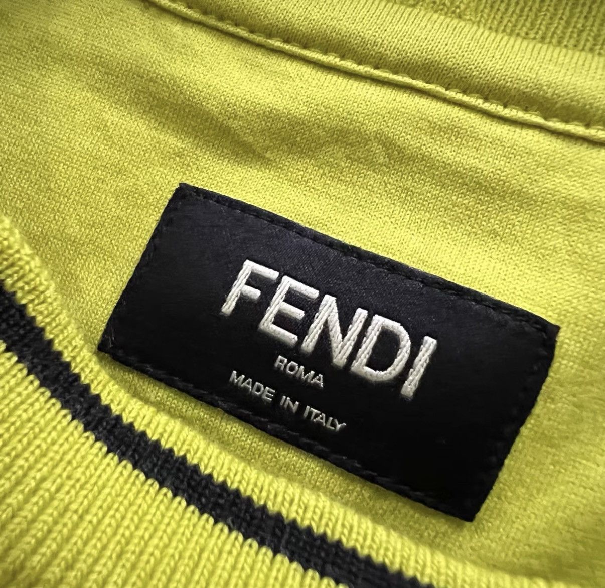 Fendi FENDI Embossed Logo Short Sleeve J41 Size US M / EU 48-50 / 2 - 3 Thumbnail