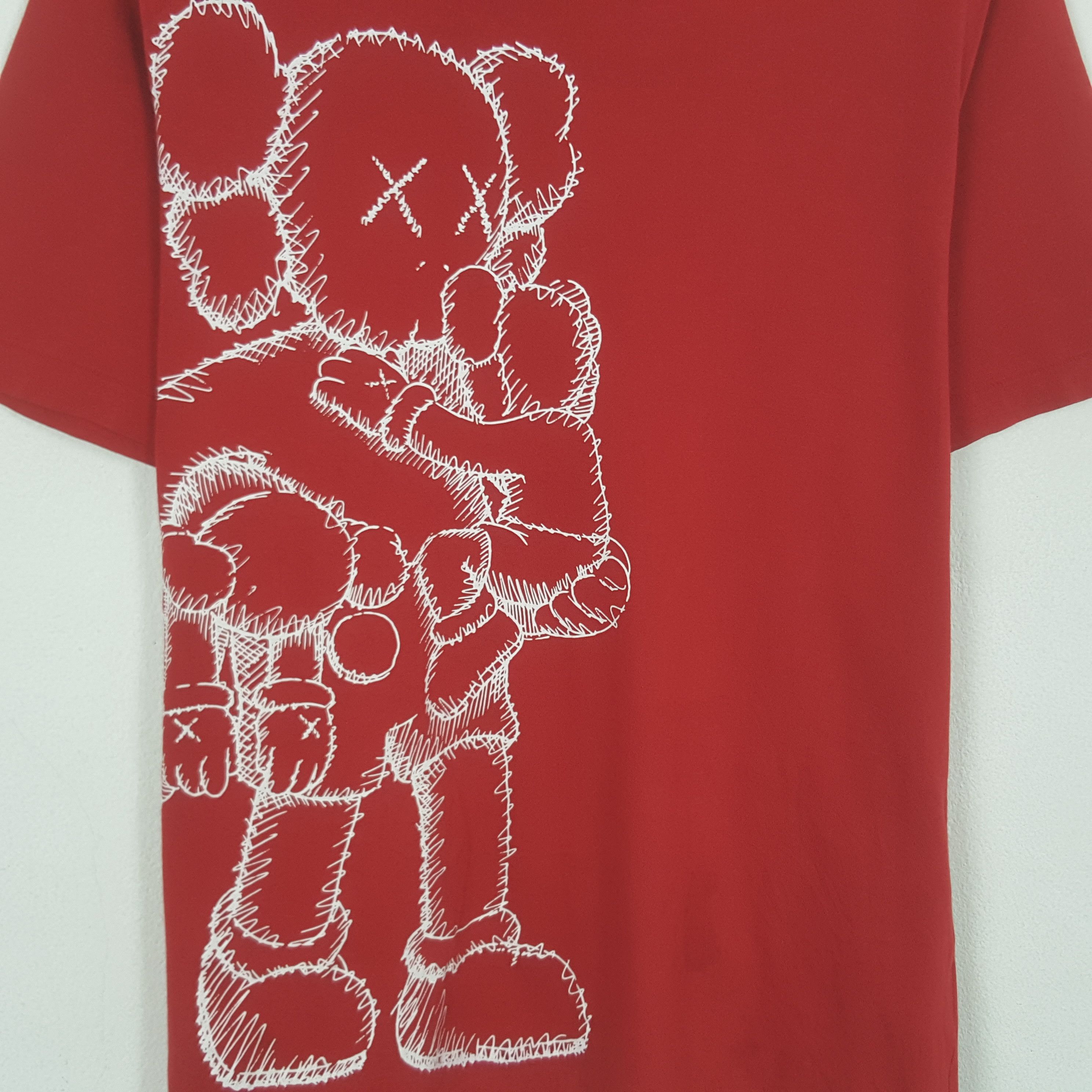 Kaws Vintage Kaws Big Logo Tshirt Size US L / EU 52-54 / 3 - 2 Thumbnail