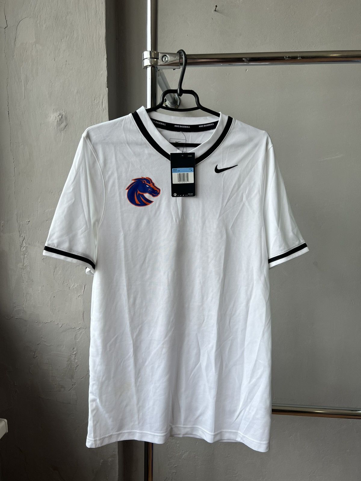 Nike NIKE BOISE STATE BRONCOS BASEBALL JERSEY SHIRT MEN’S NWT NEW Size US M / EU 48-50 / 2 - 2 Thumbnail