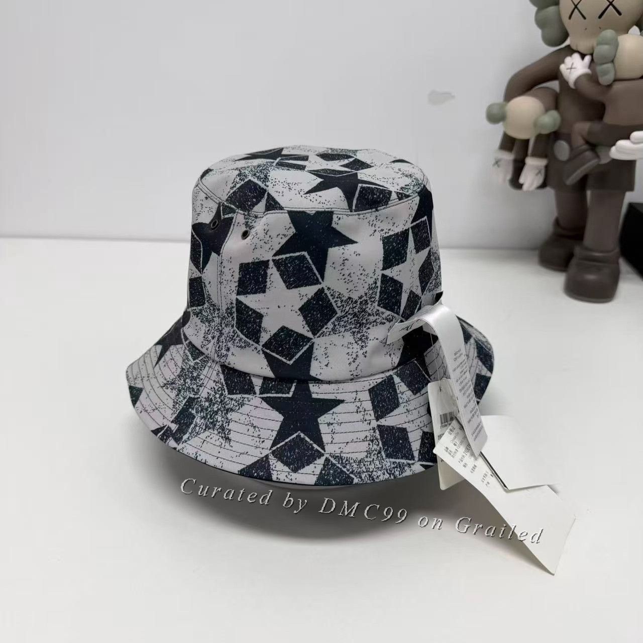 Dior Dior Double-Sided Star Pattern Bucket Hat Size ONE SIZE - 1 Thumbnail