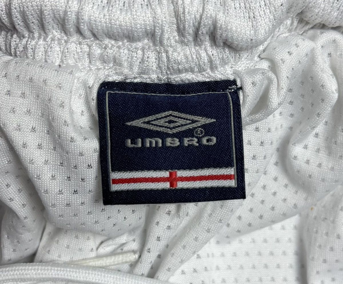 Umbro England 2000s Training Football Soccer Shorts Umbro Size US 32 / EU 48 - 9 Thumbnail