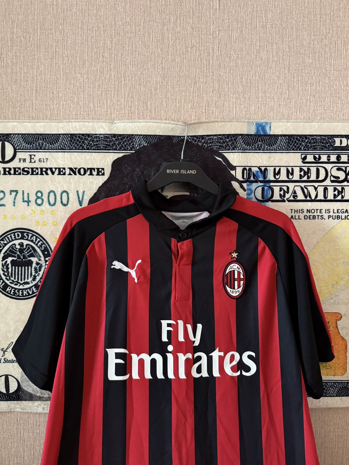 Puma AC Milan Home Jersey 2017/18 Puma Fly Emirates Borini #11 Size US L / EU 52-54 / 3 - 4 Thumbnail
