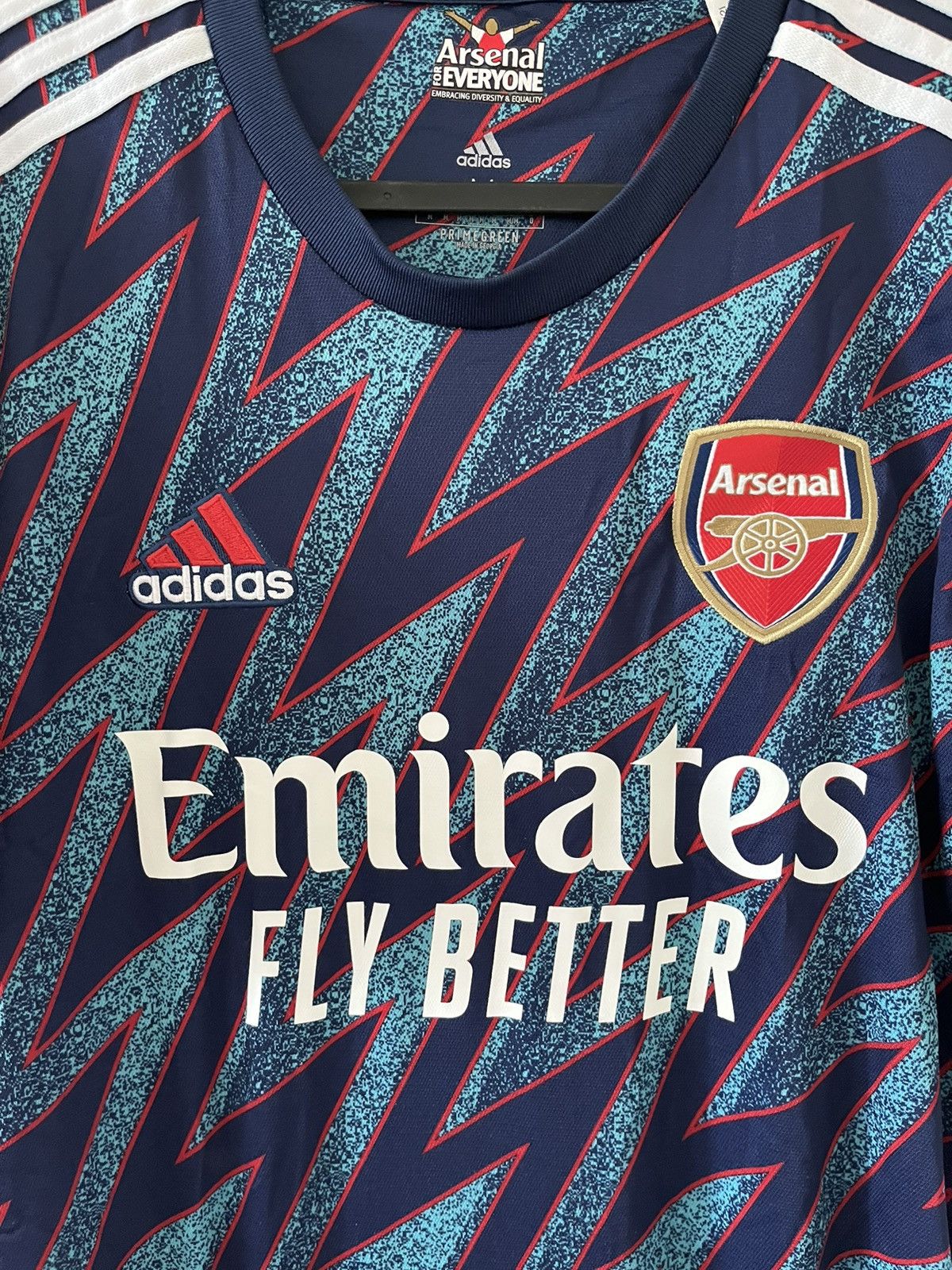 Arsenal adidas 2021/2022 trzecia — zdjęcie 2