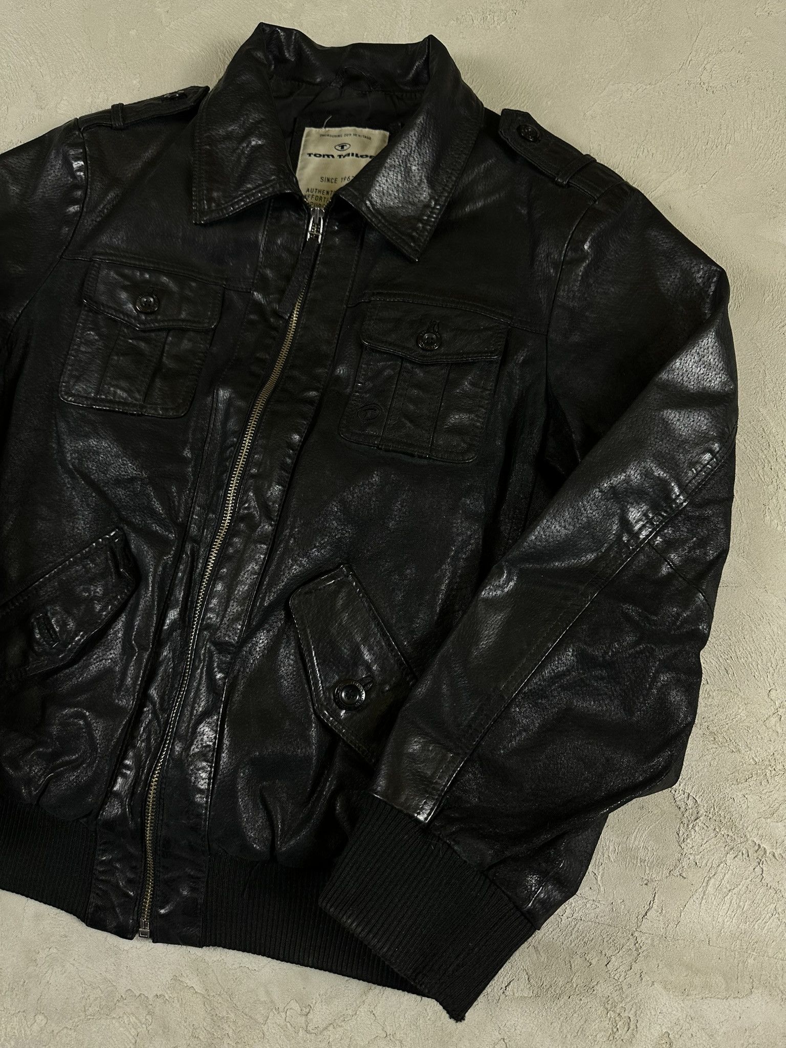 Japanese Brand Vintage Y2k Real Leather Cargo Bomber Boxy Jacket Size US S / EU 44-46 / 1 - 7 Thumbnail