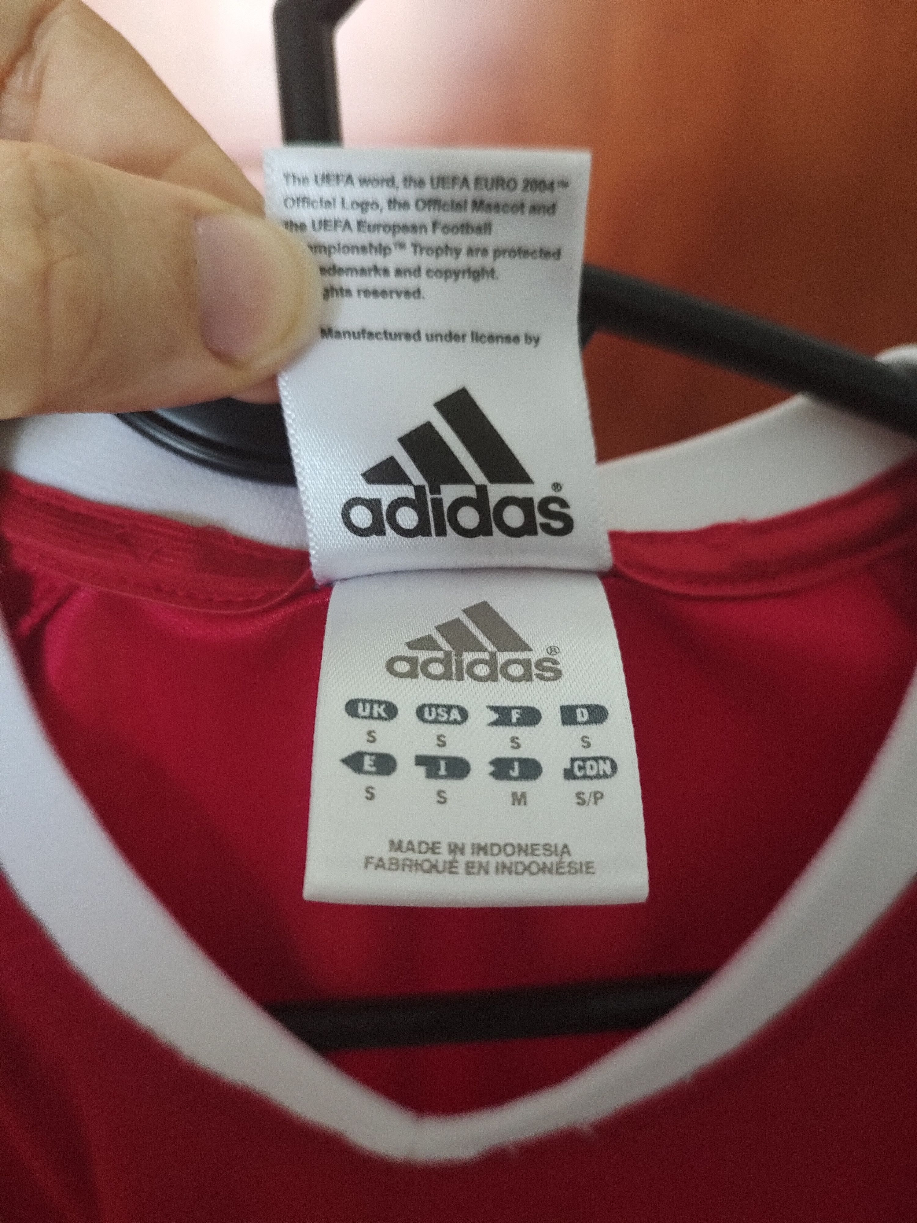Adidas Adidas shirt suisse Euro 2004 portugal vintage Size US S / EU 44-46 / 1 - 10 Thumbnail