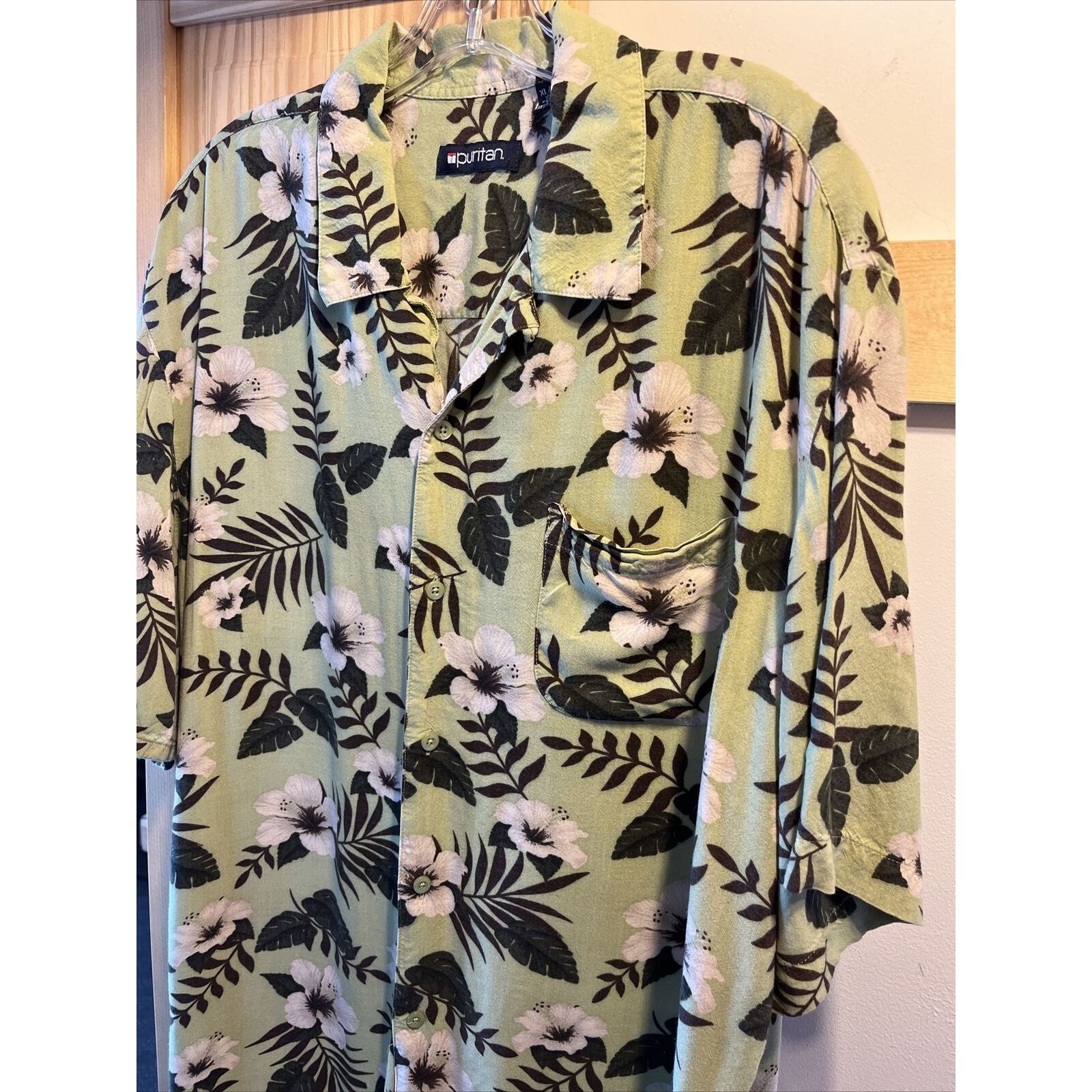 Puritan Puritan men’s xl Green Hawaiian Floral SS Button Rayon shirt Size US XL / EU 56 / 4 - 7 Thumbnail