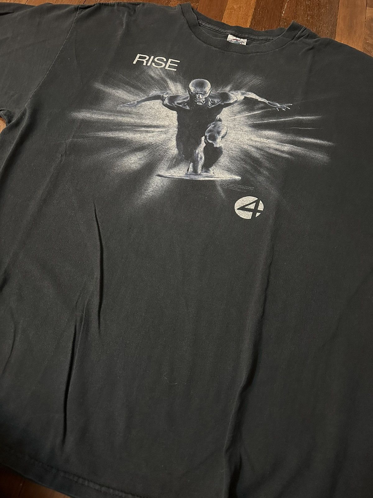 Marvel Comics 🚨FINAL DROP🚨 VTG FANTASTIC 4 RISE OF SILVER SURFER 2002 XL Size US XL / EU 56 / 4 - 2 Thumbnail
