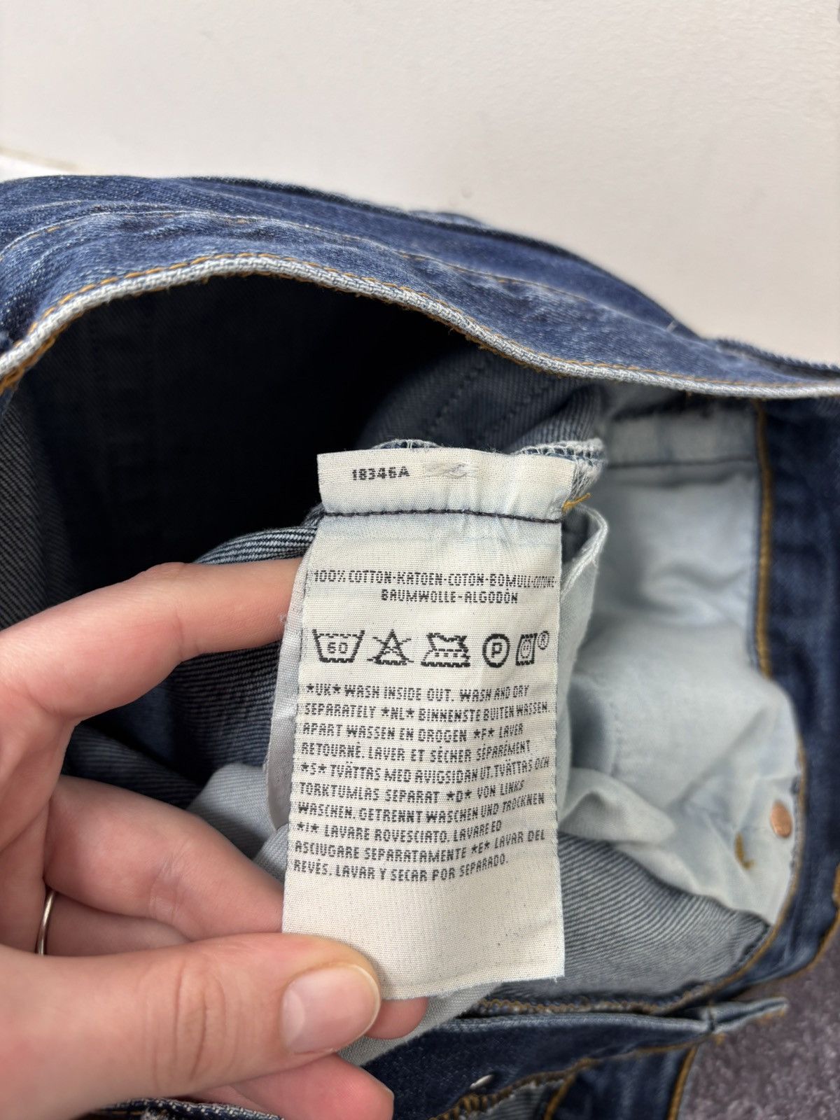 Levi's Vintage Levi’s 501 Men’s Faded Blue Denim Jeans Size US 34 / EU 50 - 16 Thumbnail