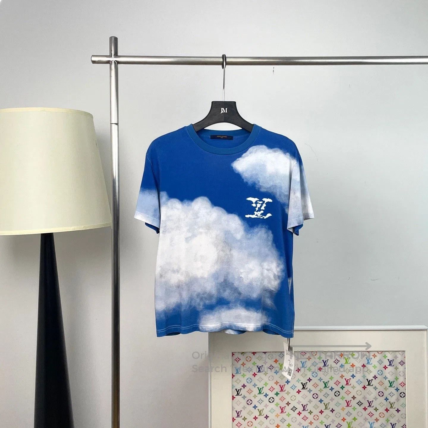 Louis Vuitton Louis Vuitton Heaven on Earth Cloud Logo T-Shirt. Size US M / EU 48-50 / 2 - 1 Thumbnail