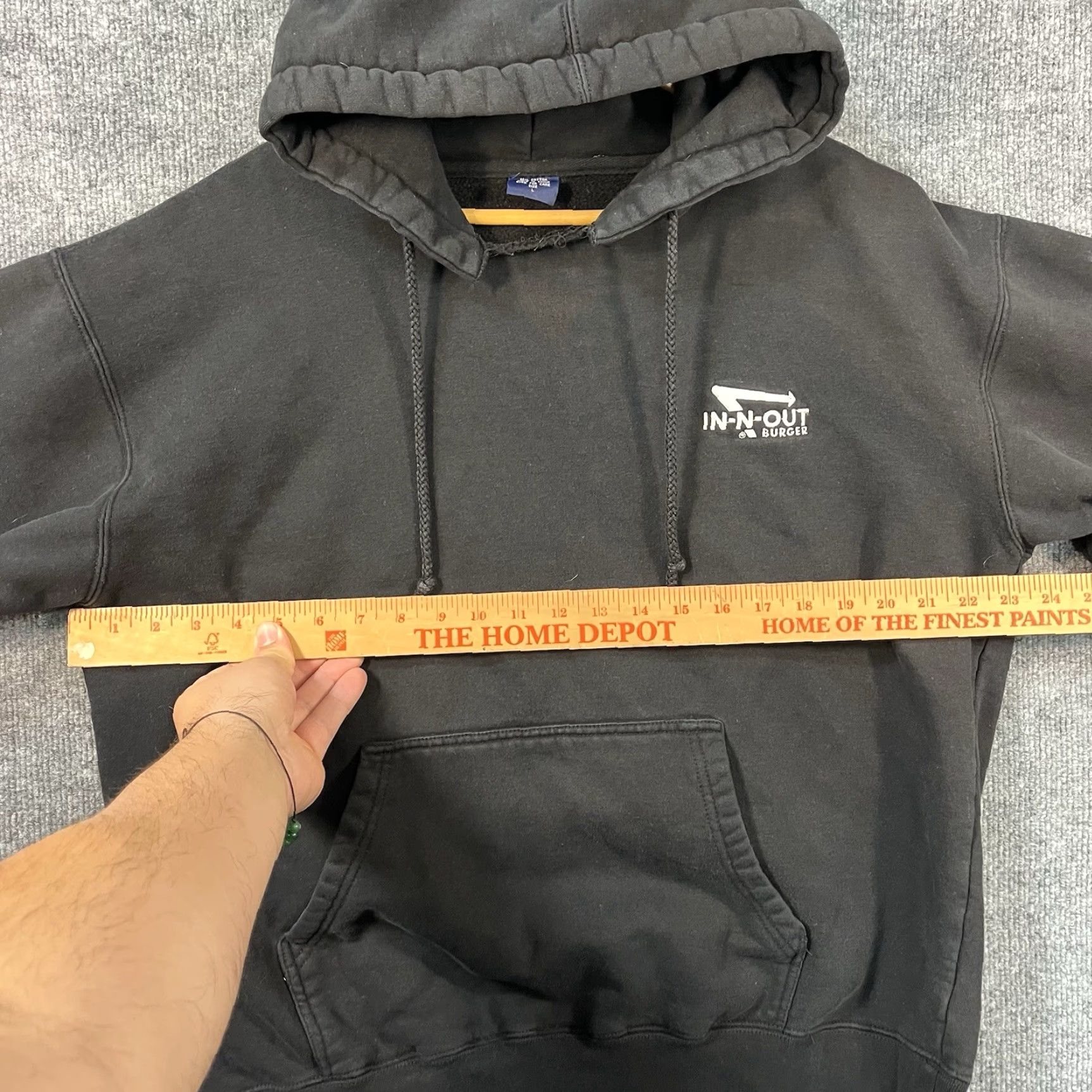 Vintage VINTAGE In-N-Out Burger Hoodie Mens L Black Embroidered Pullover Sweatshirt Size US L / EU 52-54 / 3 - 5 Thumbnail