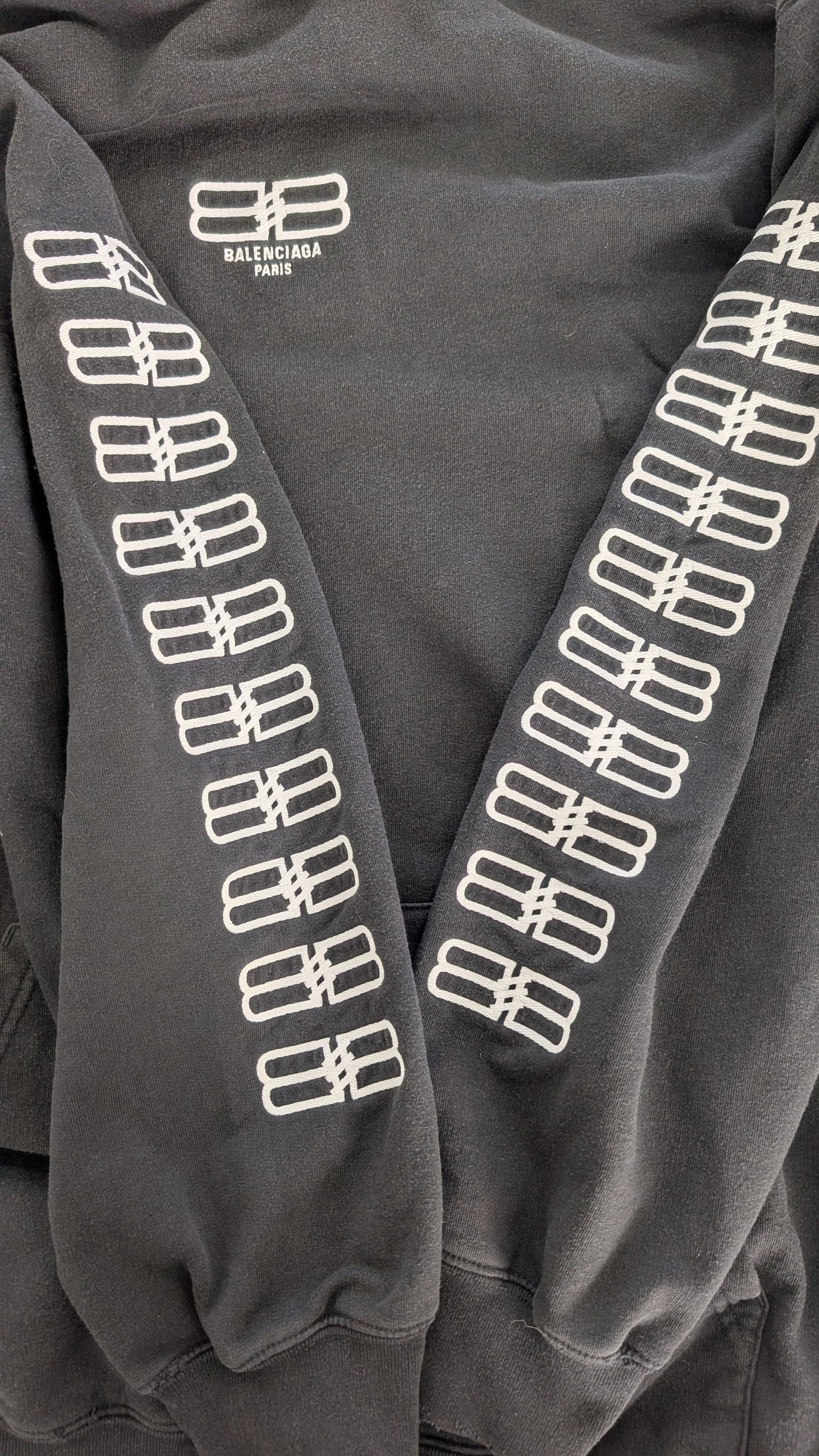 Balenciaga Balenciaga BB Pixel Embroidery Hoodie Sweatshirt FW22 Size US M / EU 48-50 / 2 - 5 Thumbnail
