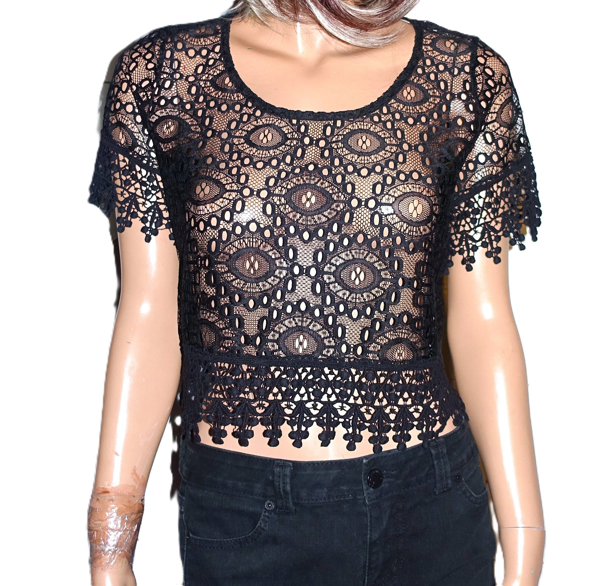 Other Black Lace Eyelet Cropped Blouse L Size L / US 10 / IT 46 - 1 Thumbnail