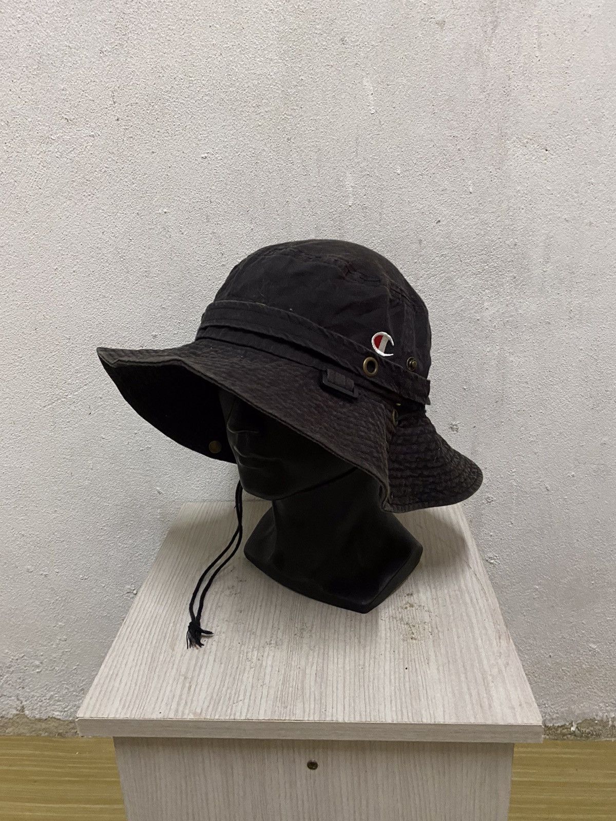 Champion × Vintage Vintage Champion Small Logo Bucket Hat Size ONE SIZE - 3 Thumbnail