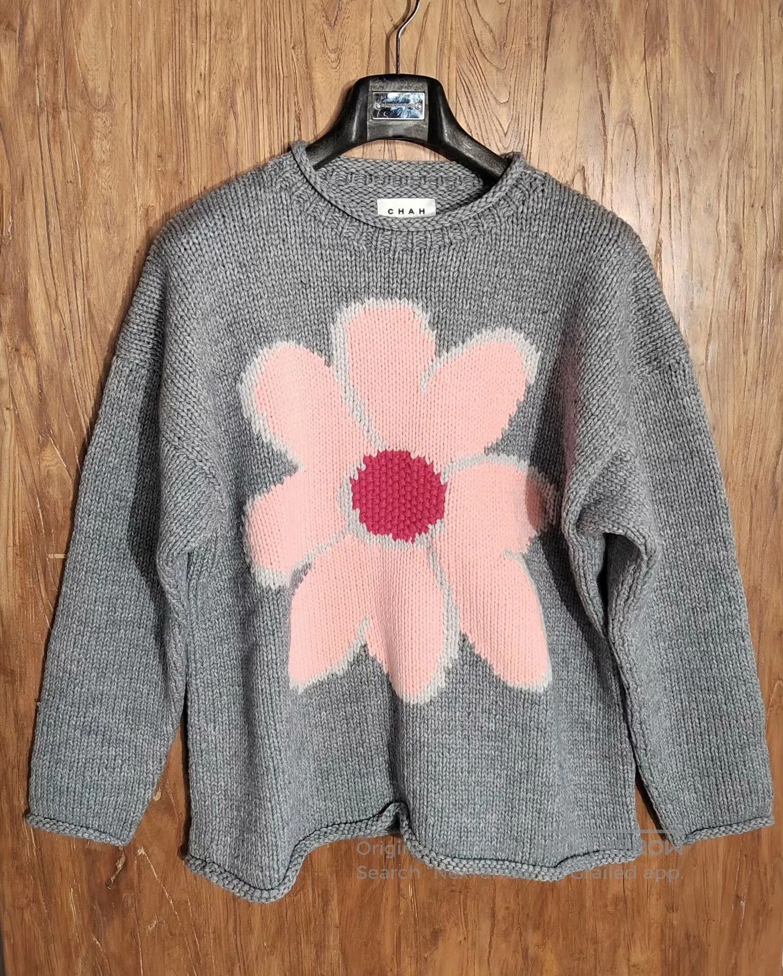 Floral Knit Sweater in Gray.