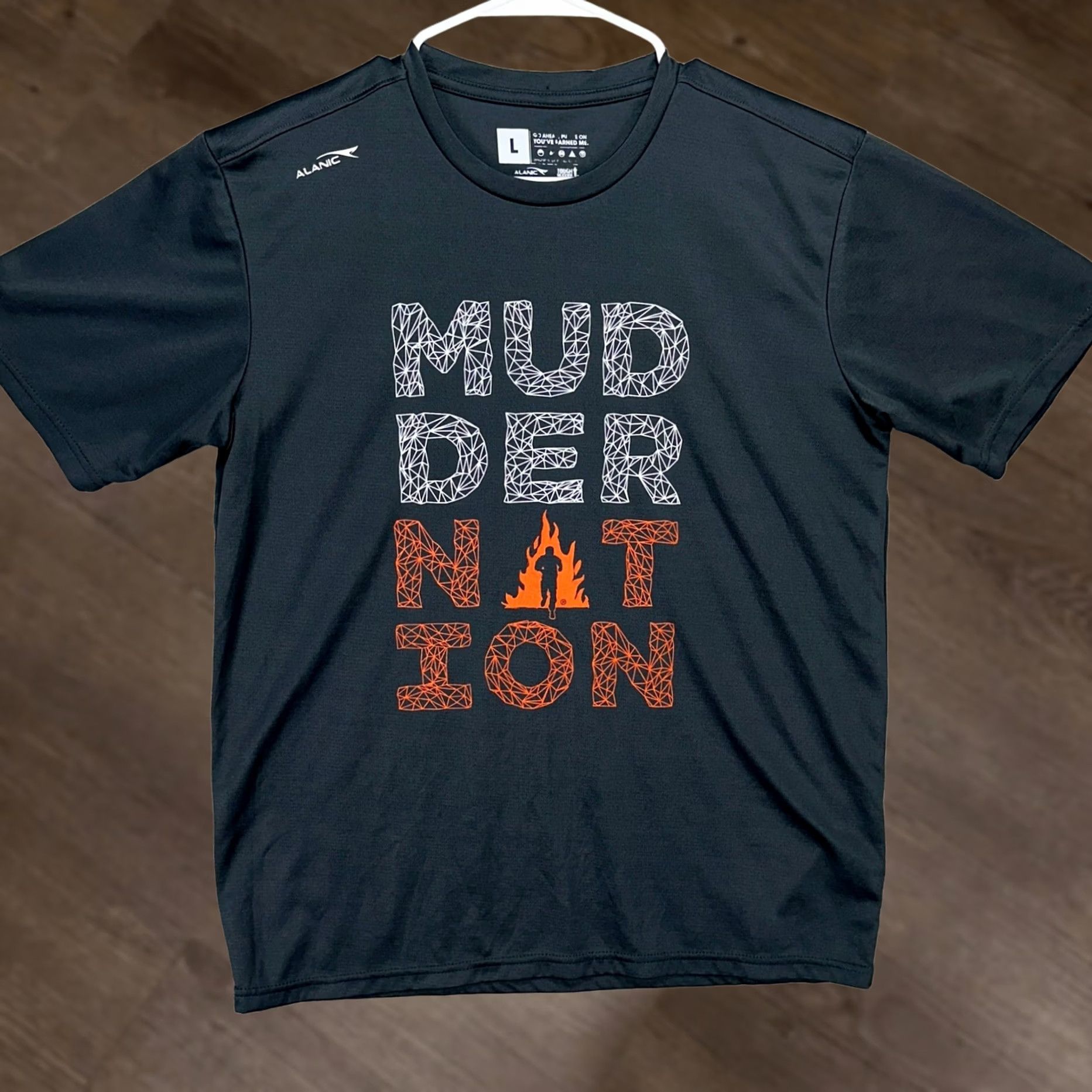 Vintage Tough Mudder Mens 2019 Finisher T-Shirt Large Gray Graphic Crewneck Tee Alanic Size US L / EU 52-54 / 3 - 1 Thumbnail