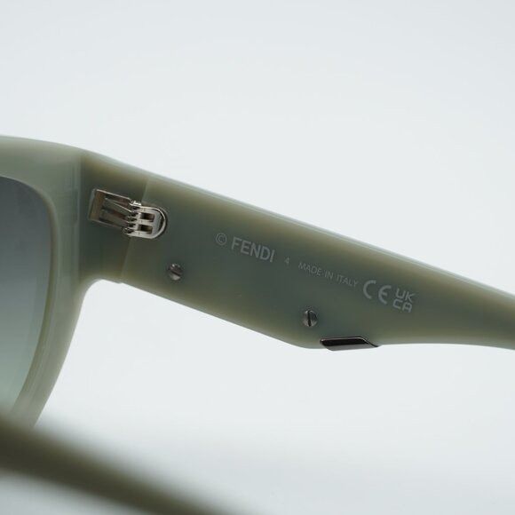 Fendi Fendi FE40150I 95P Sunglasses Shiny Green Shield Frame Size ONE SIZE - 7 Thumbnail
