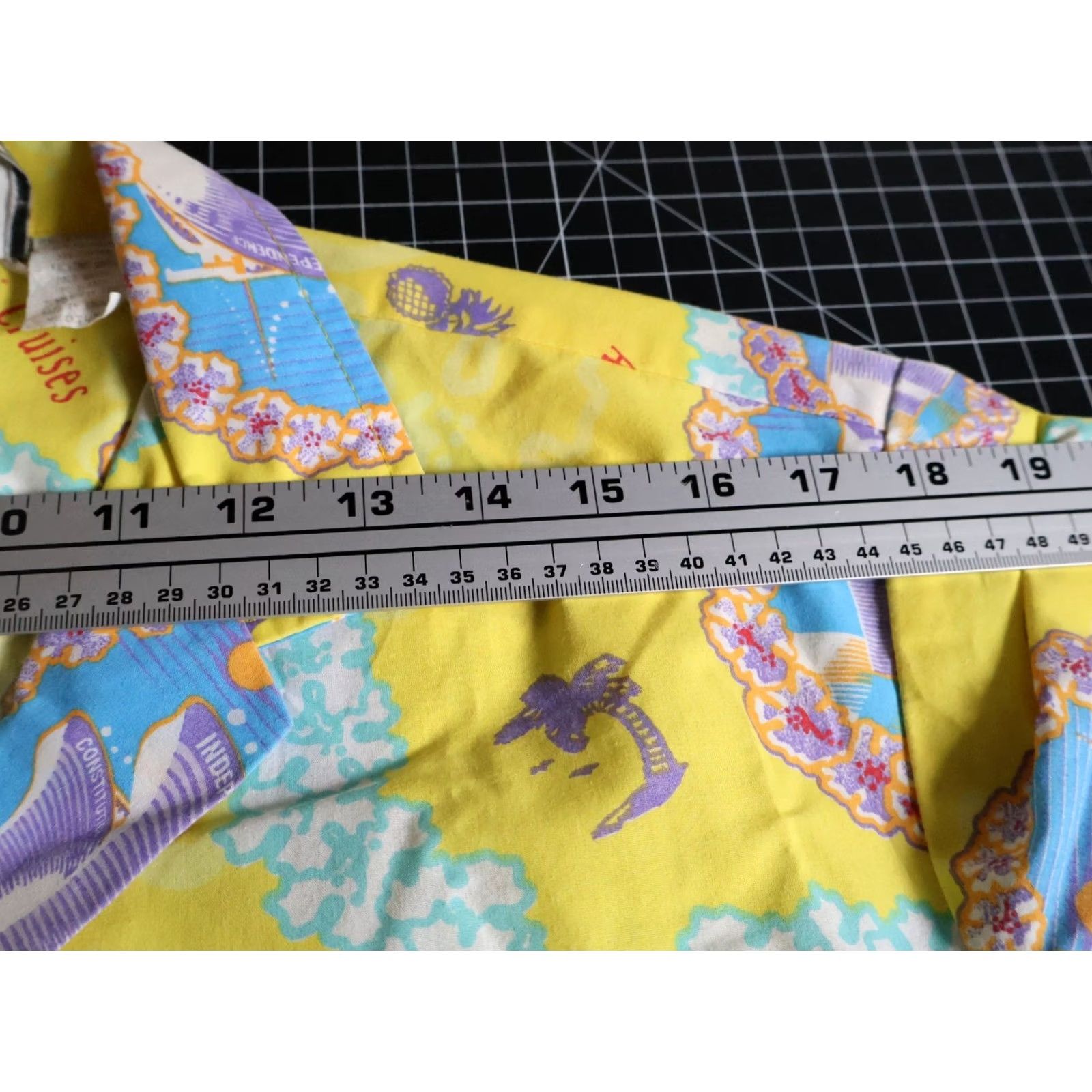 Vintage VINTAGE 80s Hawaiian Cruise Shirt Men Medium Yellow Camp Collar Aloha Nautical VTG Geometric Pattern Short Sleeve Adjustable Sun Ship Theme Womens? Size US M / EU 48-50 / 2 - 7 Thumbnail