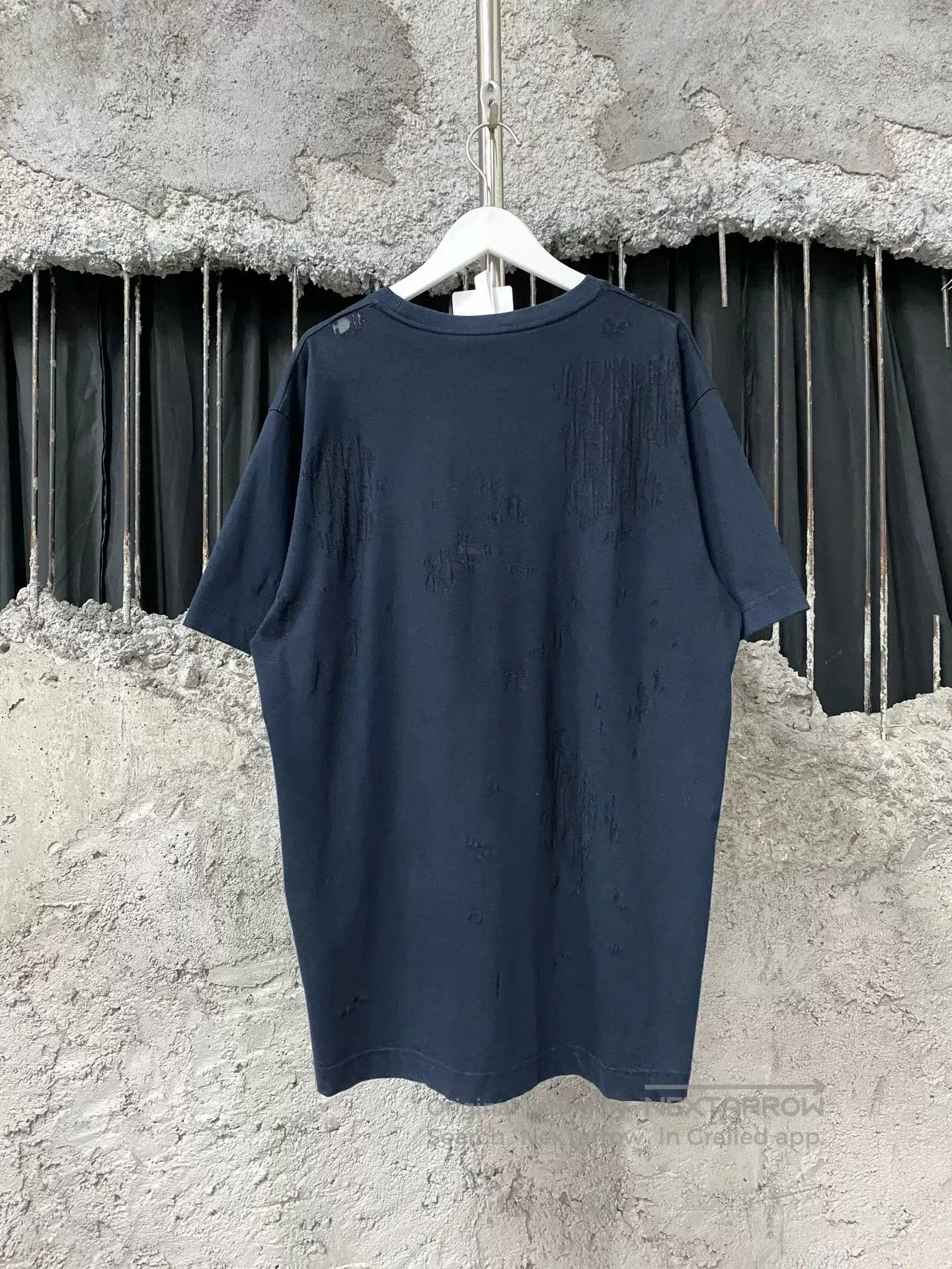 Dior dior distressed logo graphic t. Size US M / EU 48-50 / 2 - 2 Thumbnail