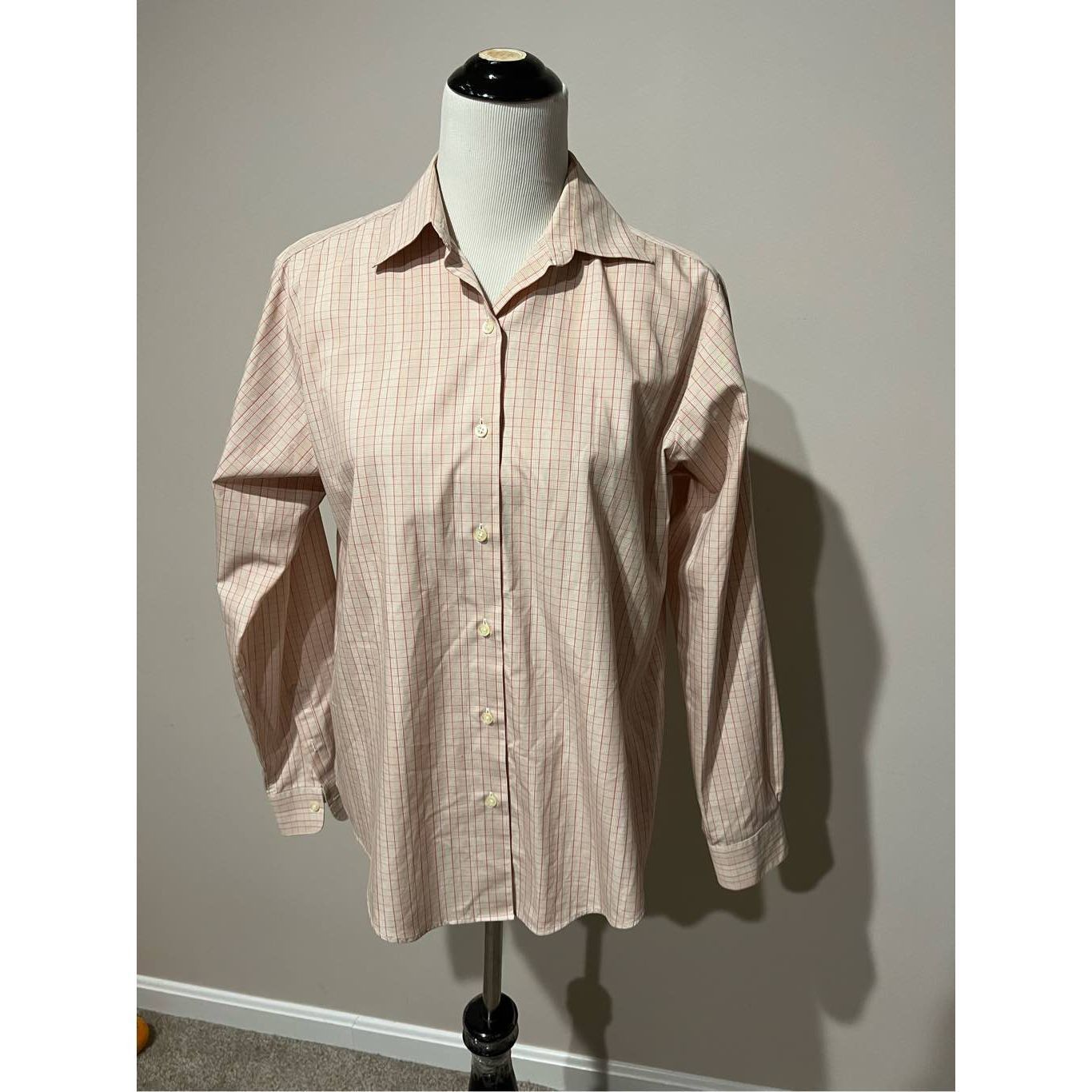Brooks Brothers Brooks Brothers women button up shirt blouse top cream/red c Size XL / US 12-14 / IT 48-50 - 1 Thumbnail