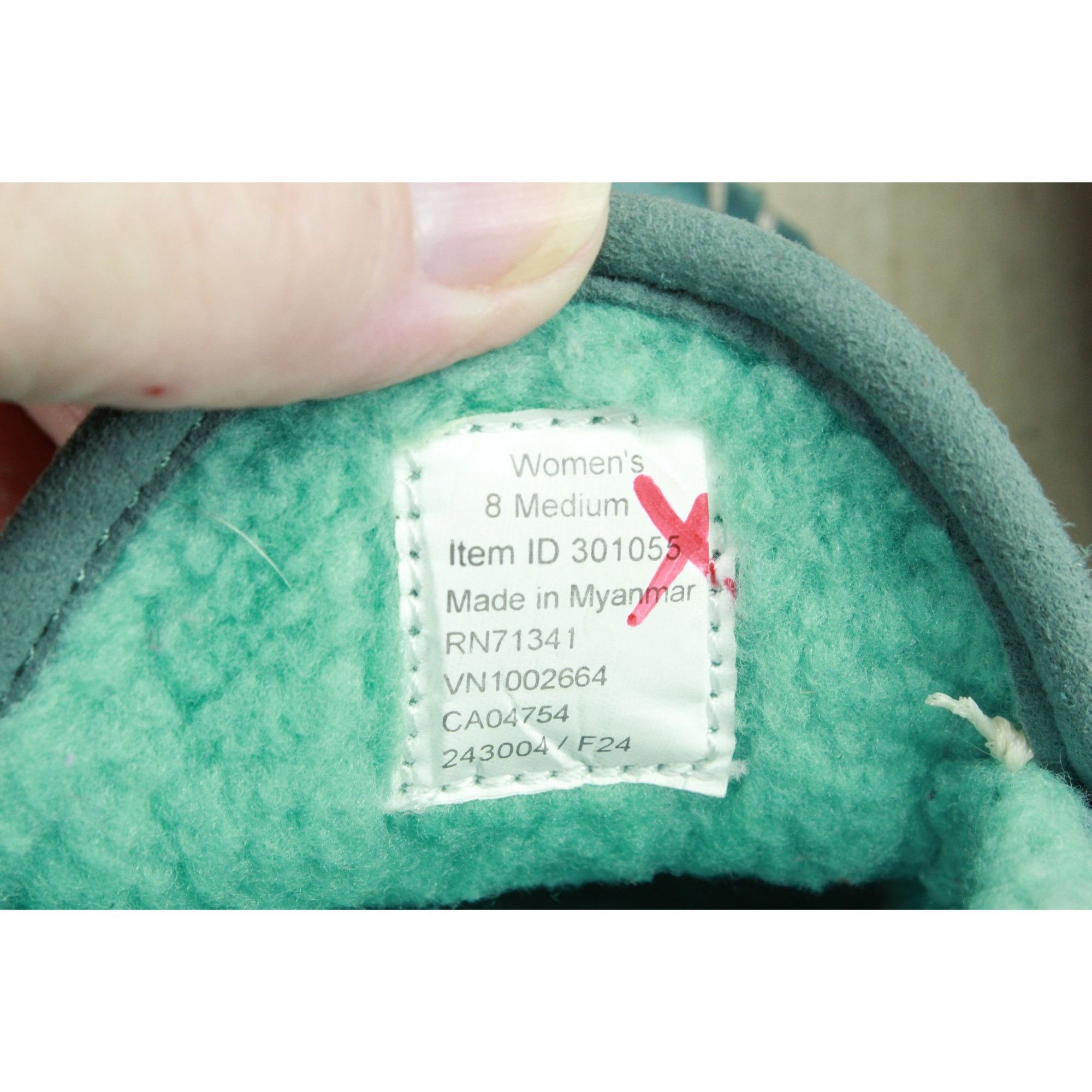 L.L. Bean LL Bean Green Fleece Lined Mountain Moccasins Size US 8 / IT 38 - 8 Thumbnail