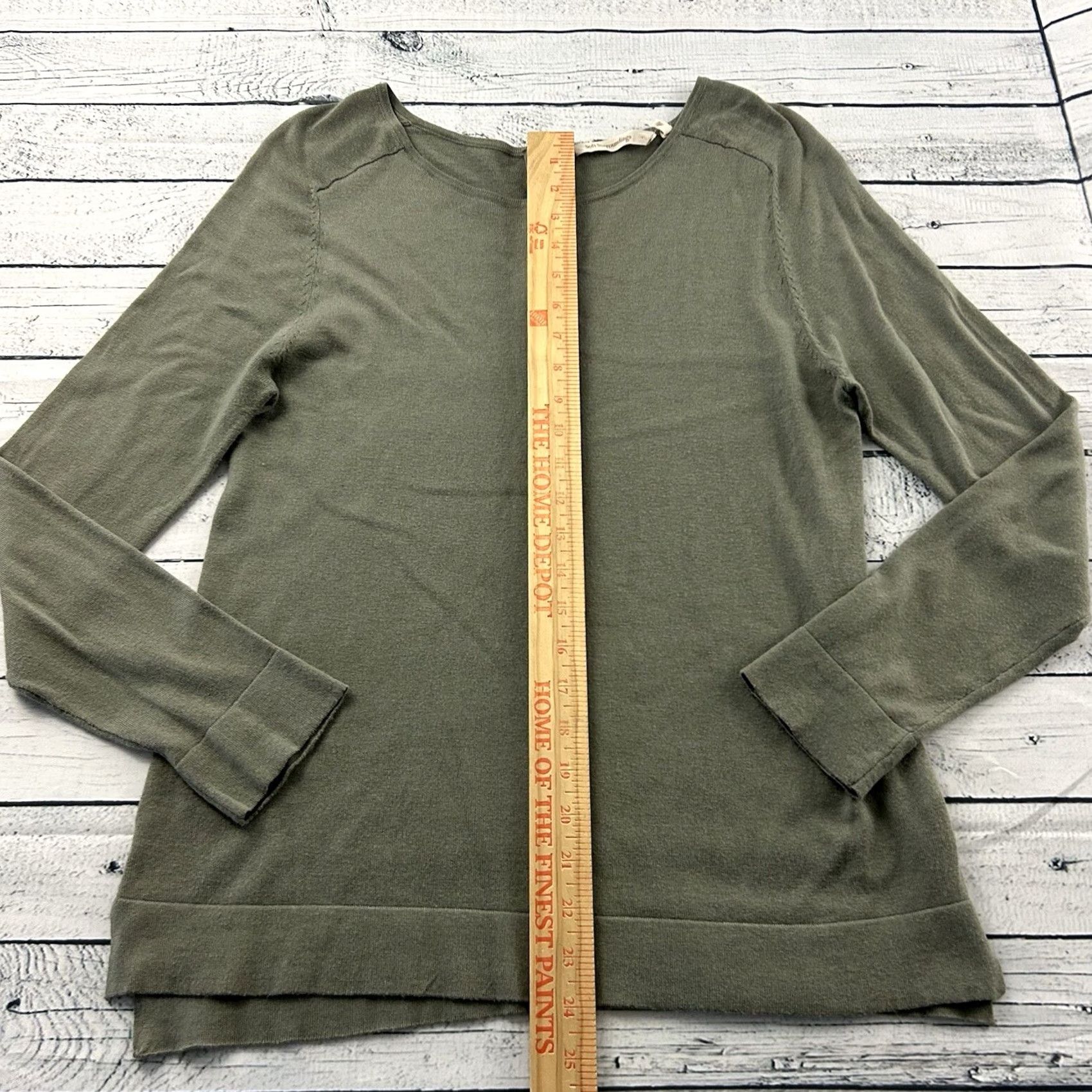 Soft Surroundings Soft Surroundings Shirt Women Small Green Viscose Silk Long Sleeve Button Back Top Size S / US 4 / IT 40 - 3 Thumbnail