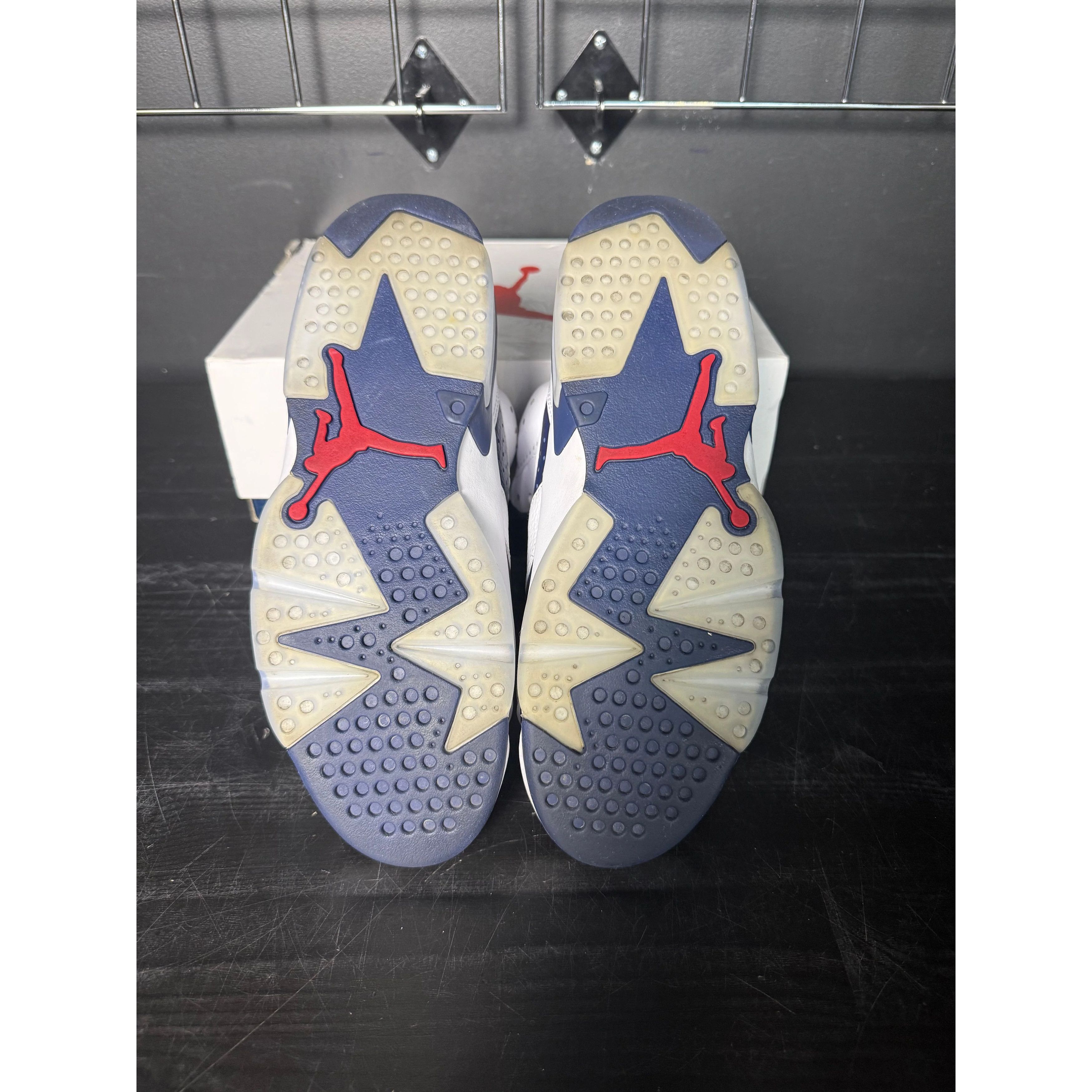 Jordan Brand Air Jordan 6 Retro "Olympic" (2024) **PRE-OWNED** - Size 10.5 Size US 10.5 / EU 43-44 - 5 Thumbnail
