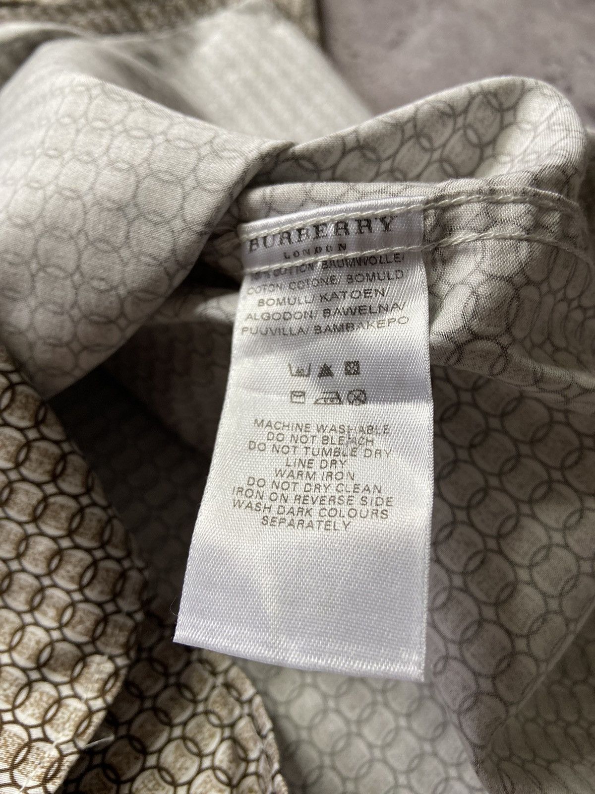 Burberry Burberry London Button Up Shirt Large - Short Sleeve Size US L / EU 52-54 / 3 - 3 Thumbnail