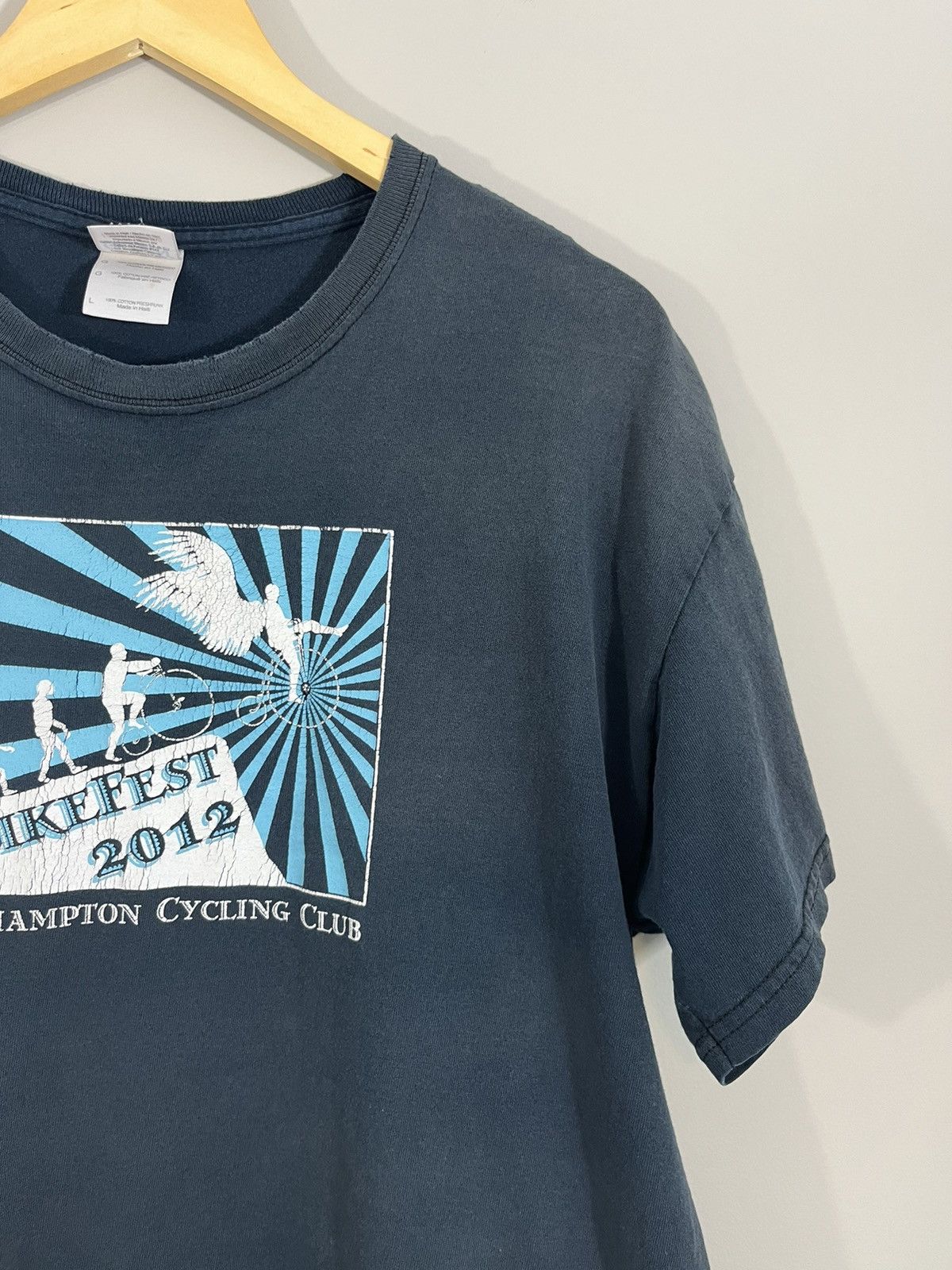 Other Thrashed Sun Faded Distressed Navy Tee Size US L / EU 52-54 / 3 - 5 Thumbnail