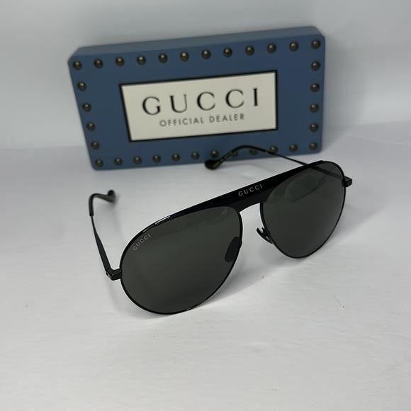 Gucci Authentic Gucci super light, stylish and bold design. The la Size ONE SIZE - 11 Thumbnail