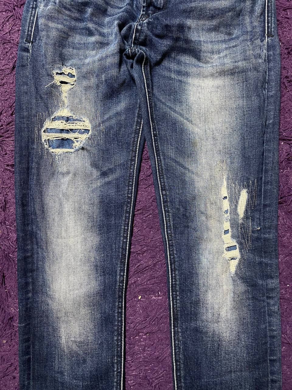 Diesel Vintage Diesel Jeans Japanese Y2K Faded Distress Size US 28 / EU 44 - 9 Thumbnail