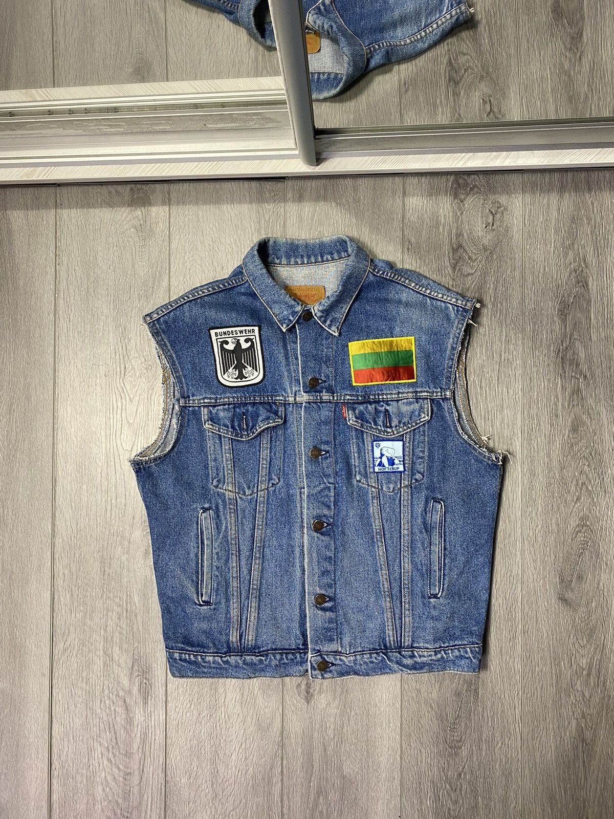 Levi's × Vintage Vintage Custom 90s Levis & Harley Davidson Denim Logo Vest Size US S / EU 44-46 / 1 - 1 Thumbnail
