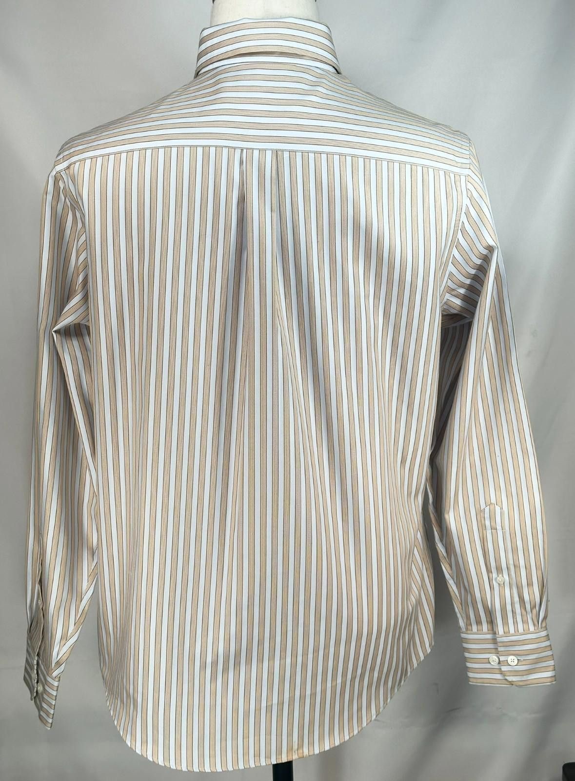 Banana Republic Banana Republic Non Iron Classic Fit Button-Up Men S 14-14.5 Size 36R - 2 Thumbnail