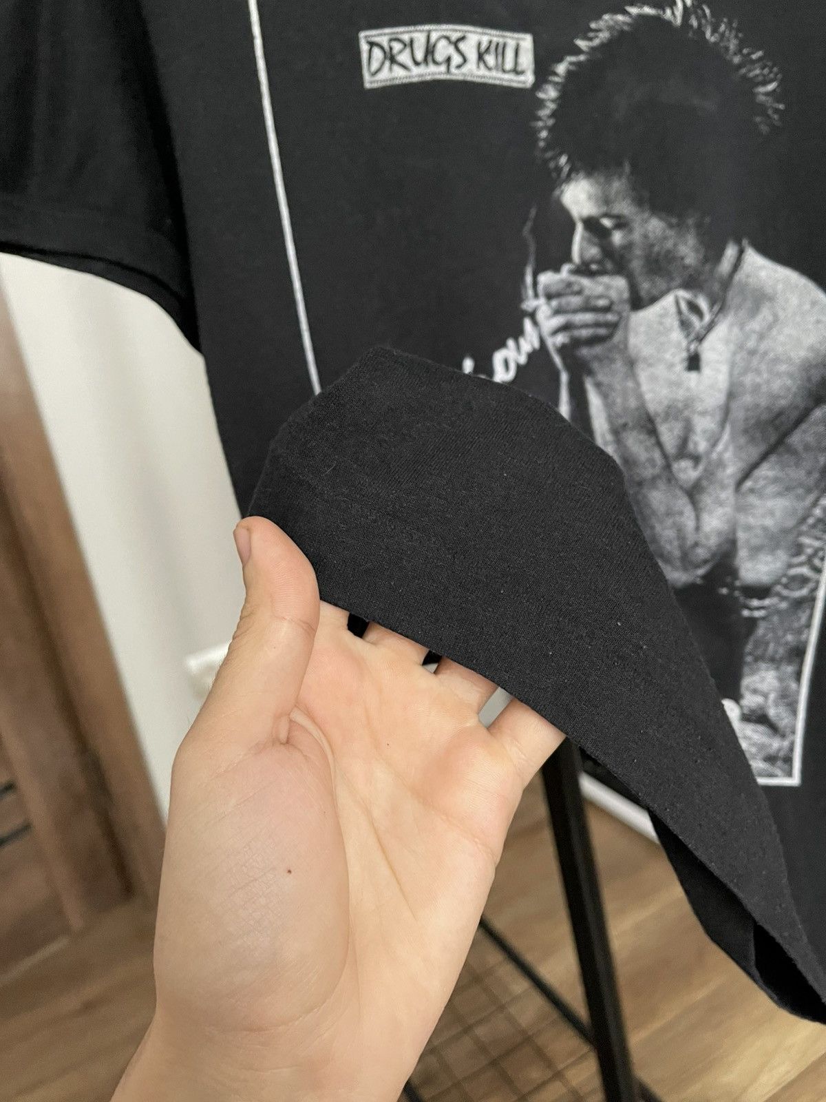 Band Tees Sex Pistols Sid Vicious Drugs Kill Vintage T-Shirt Tee 80s Size US M / EU 48-50 / 2 - 7 Thumbnail
