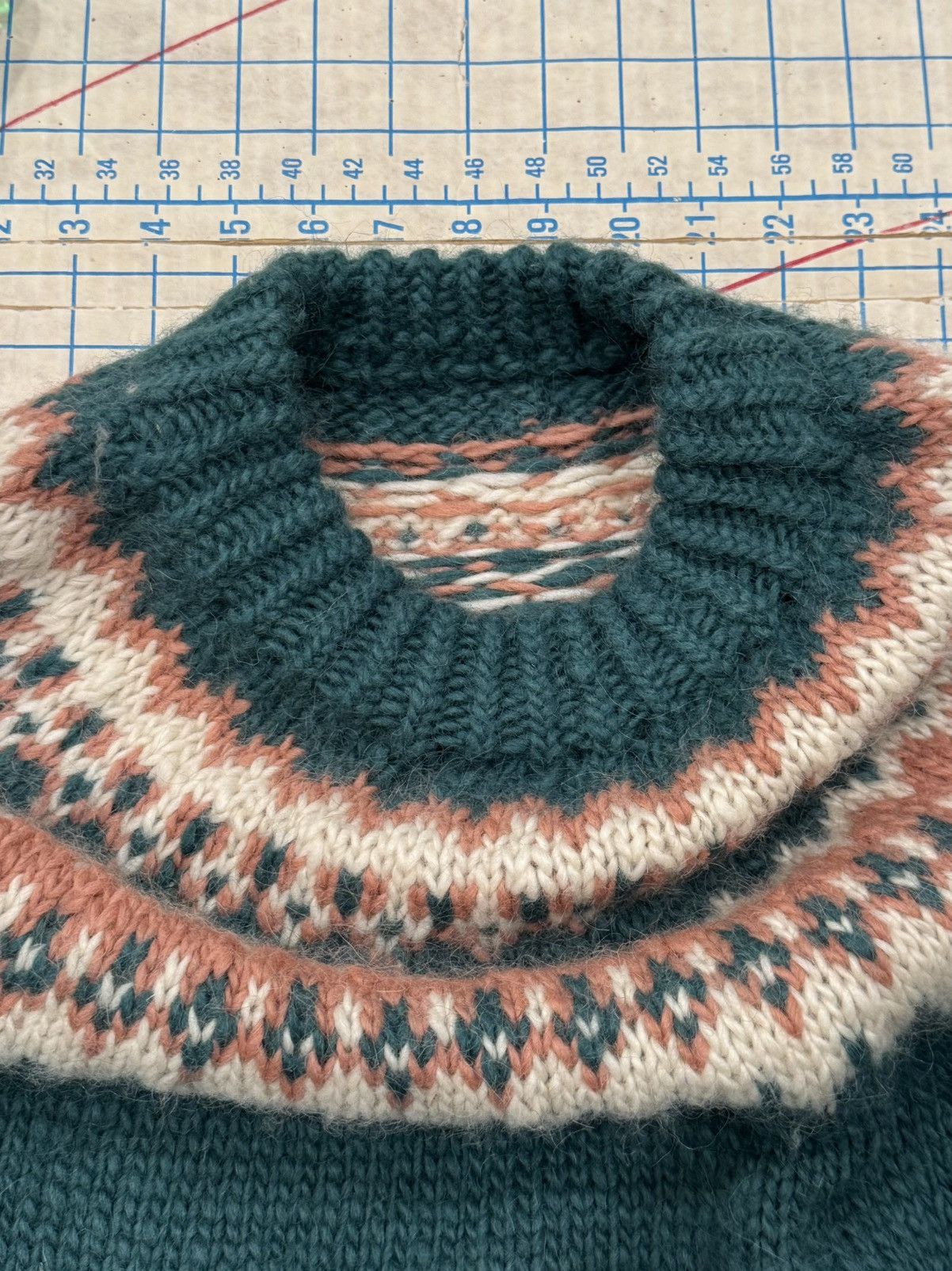 Vintage Vintage Hand Knit Icelandic Wool Sweater Fits Size Small Size US S / EU 44-46 / 1 - 4 Thumbnail
