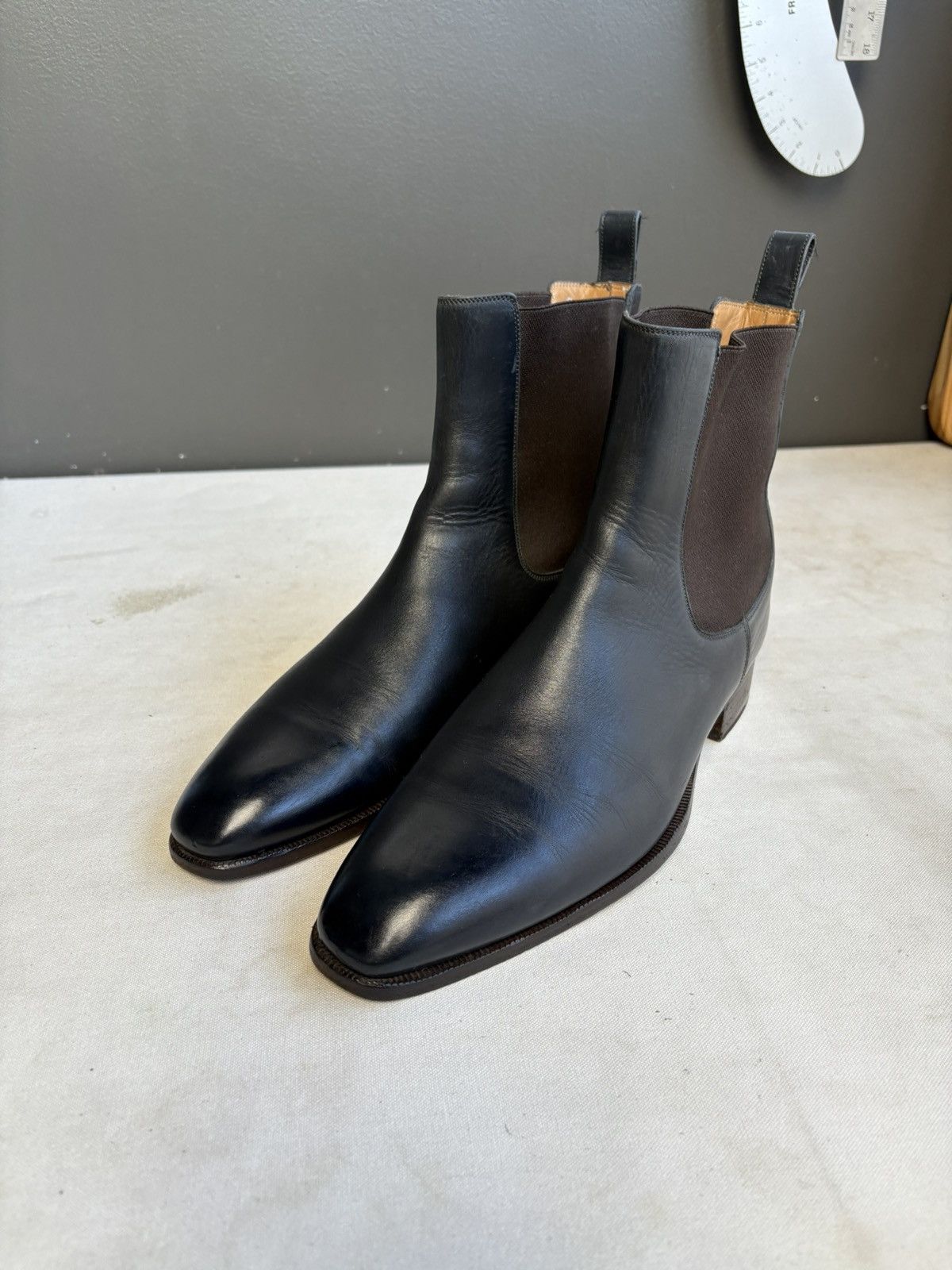 Gucci Gucci deep navy chelsea dress boots Size US 7.5 / EU 40-41 - 1 Thumbnail