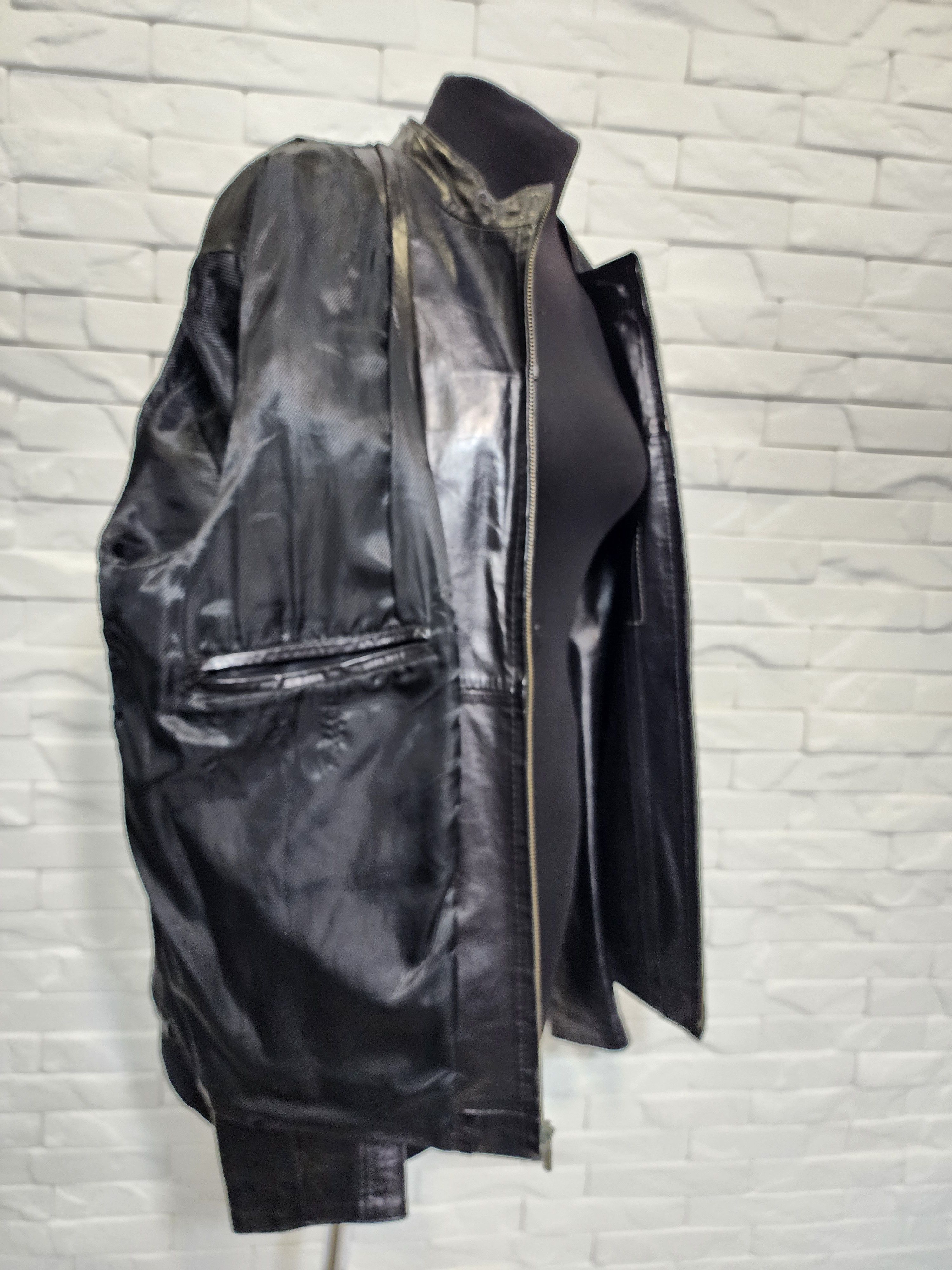 Genuine Leather Men's Black Genuine Leather Jacket: Zippered Pockets Size US L / EU 52-54 / 3 - 10 Thumbnail