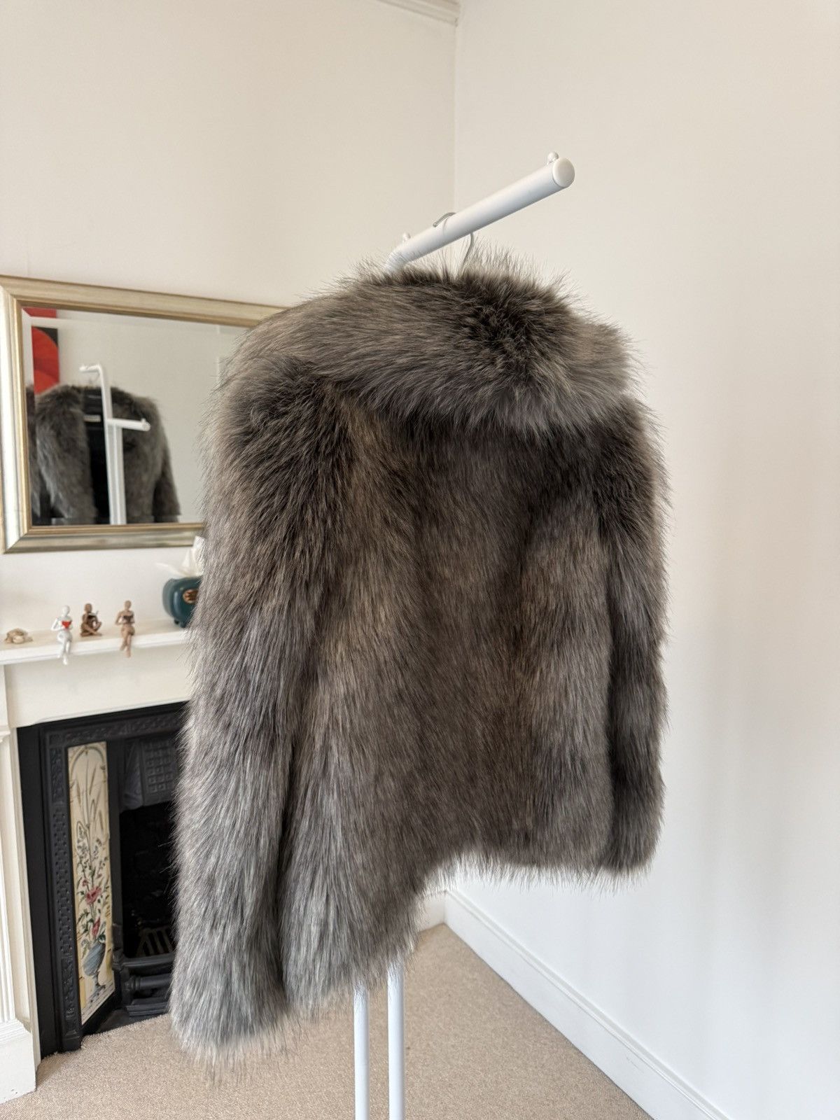 Saint Laurent Paris FW23 Saint Laurent Short Grey Animal-Free Fur Coat Size M / US 6-8 / IT 42-44 - 8 Thumbnail