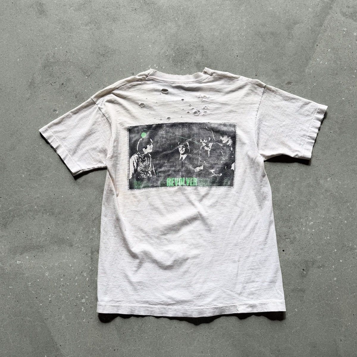 Band Tees 90s THRASHED The Beatles ‘Revolver’ Tee Shirt Size US L / EU 52-54 / 3 - 6 Thumbnail